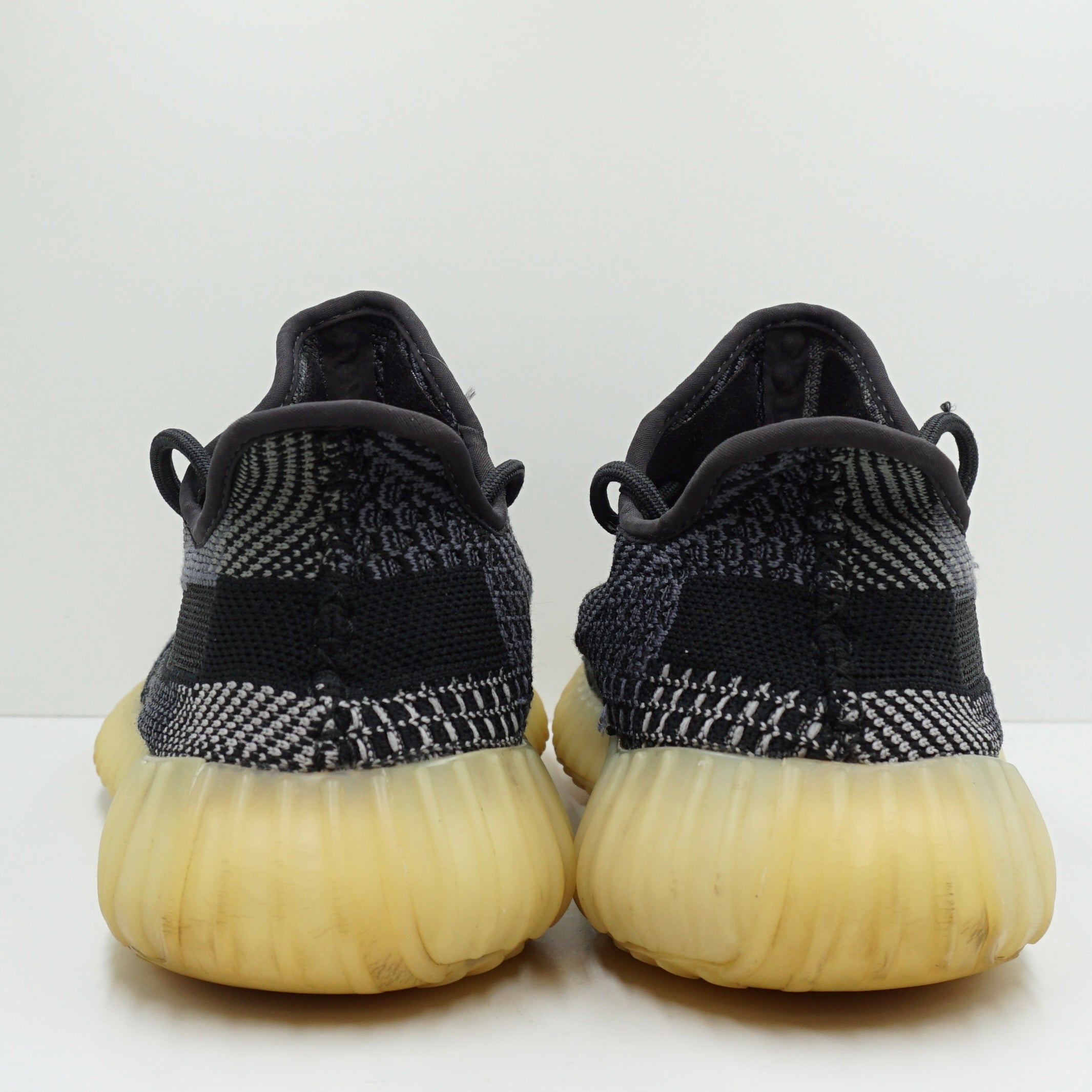 Adidas Yeezy Boost 350 V2 Carbon