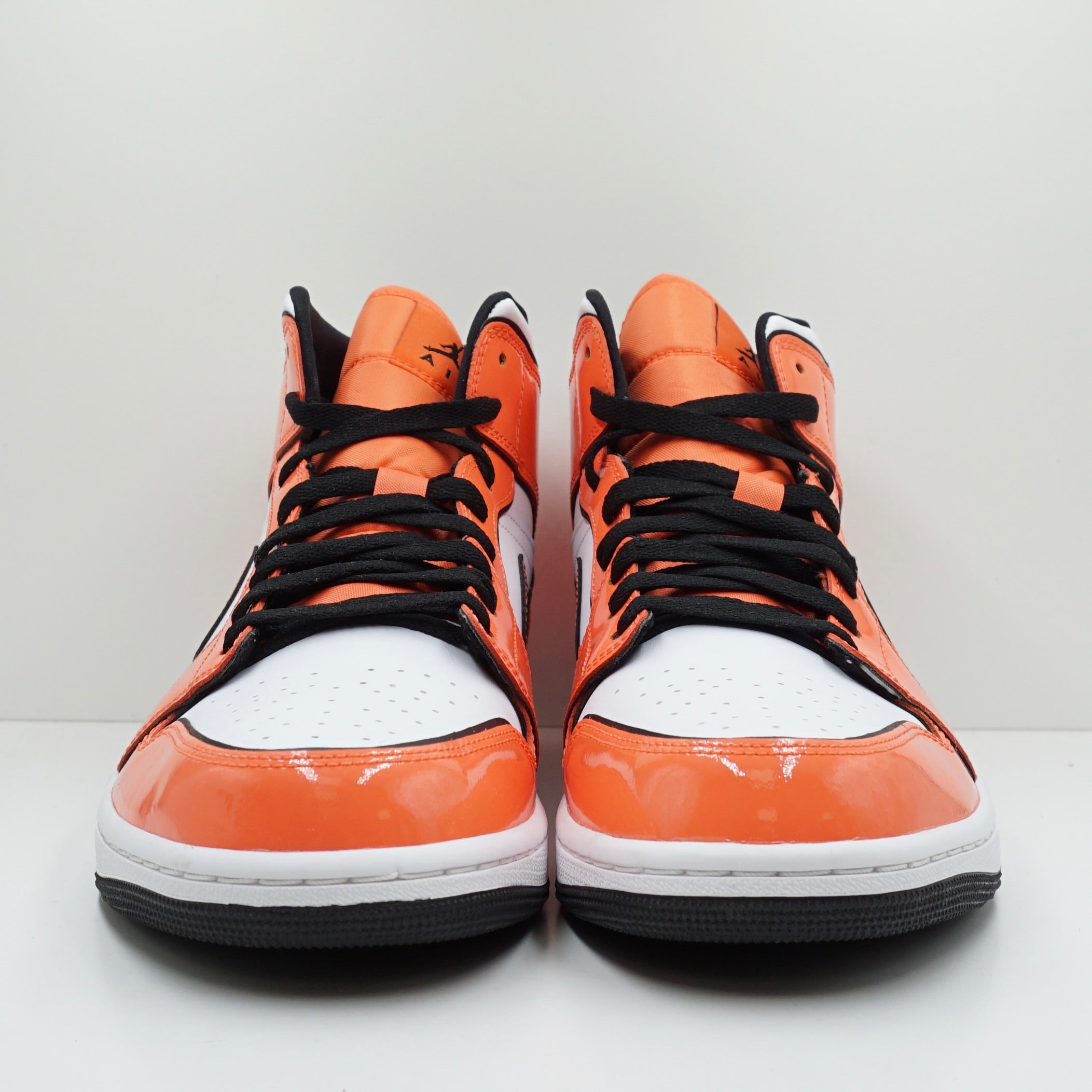 Jordan 1 Mid SE Turf Orange