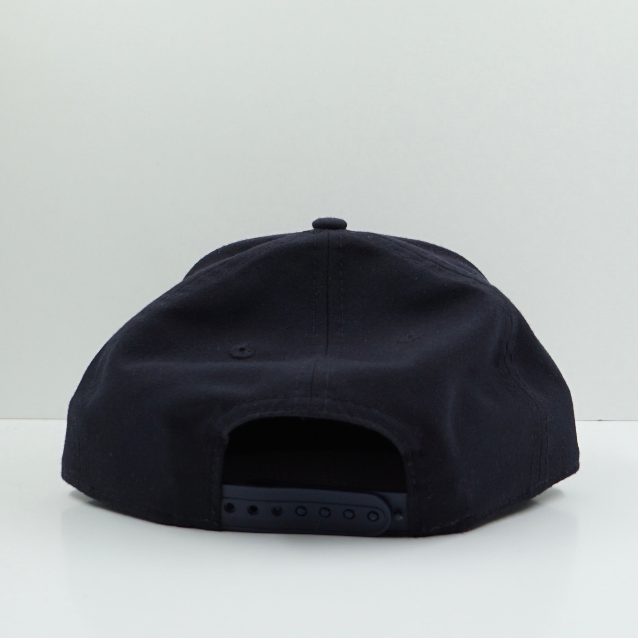 New Era New York Yankees Round Logo Navy White Snapback Cap
