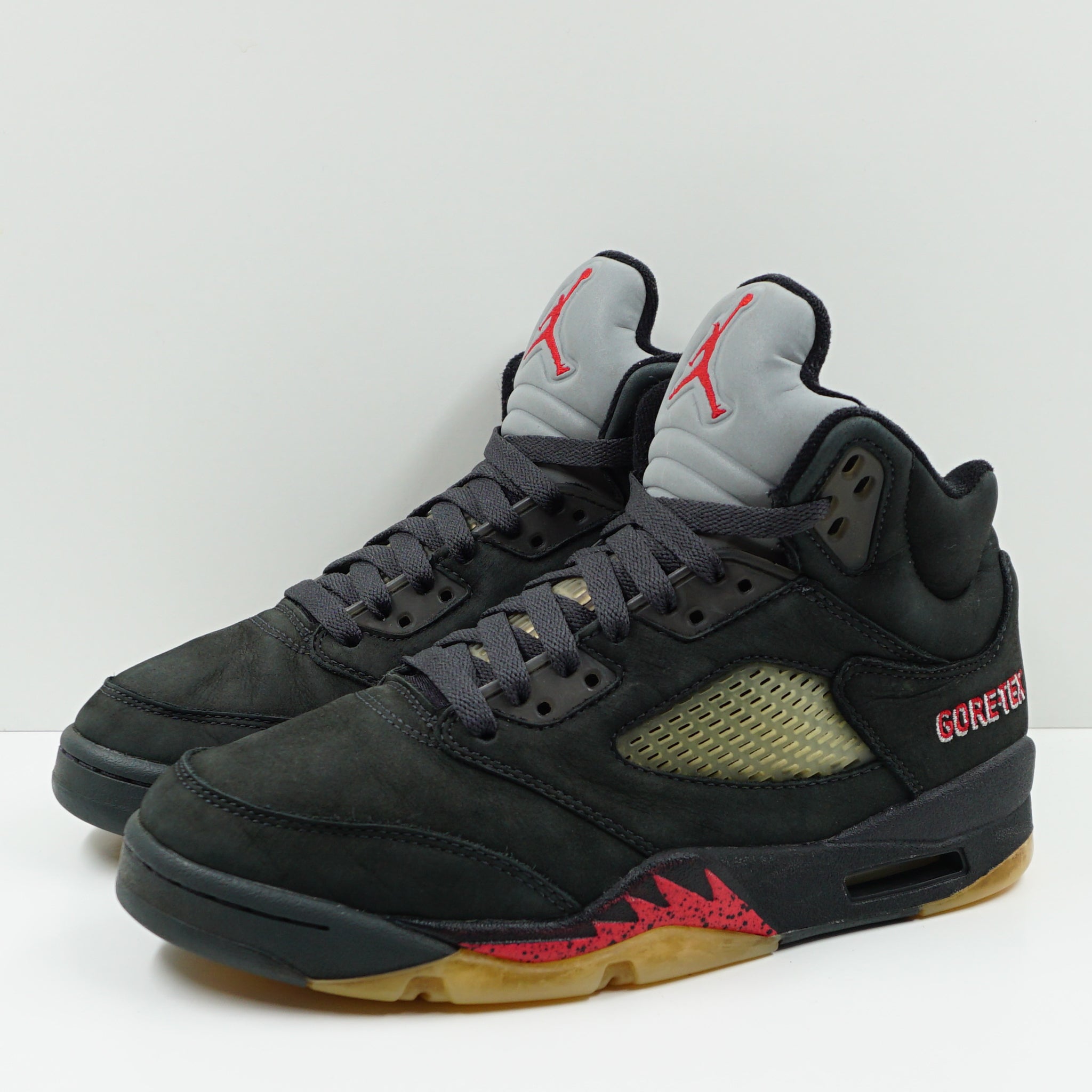 Jordan 5 Retro Gore-Tex Off Noir (W)