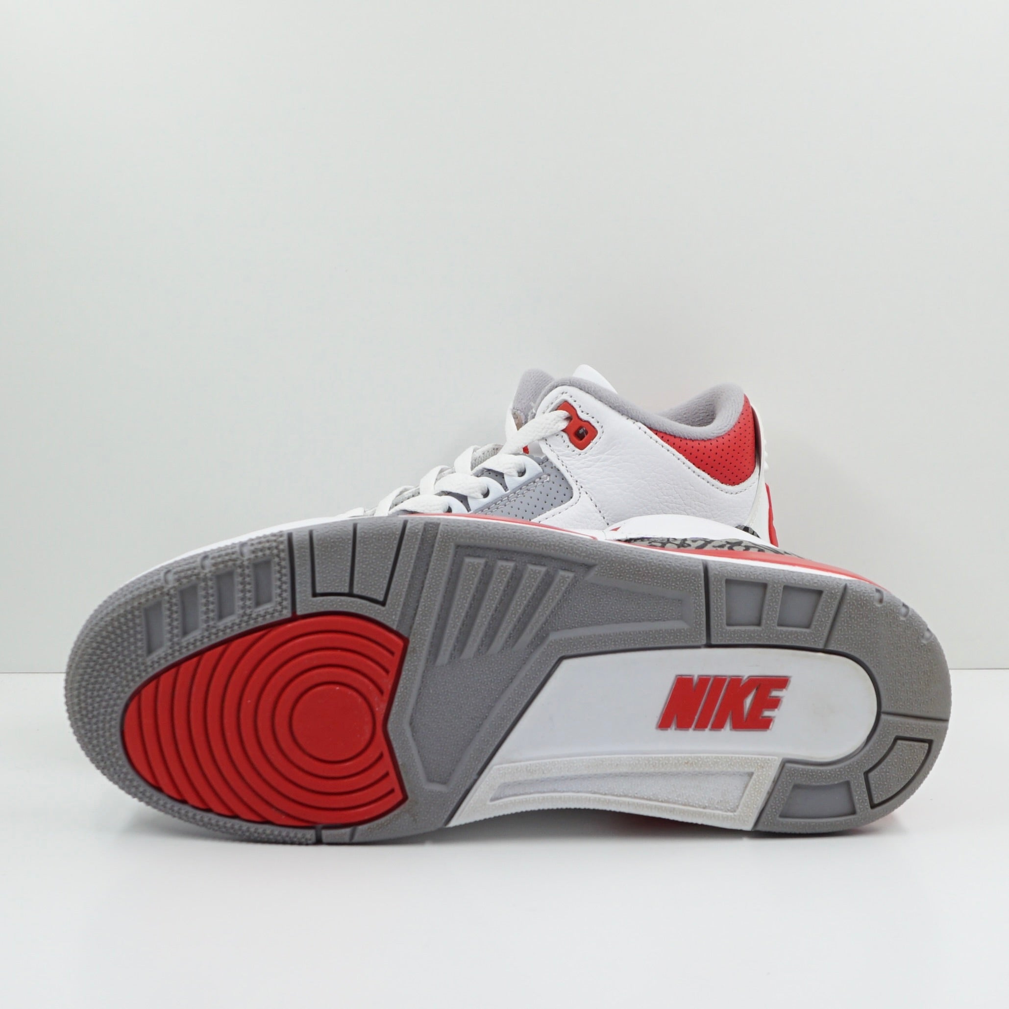 Jordan 3 Retro Fire Red (2022)