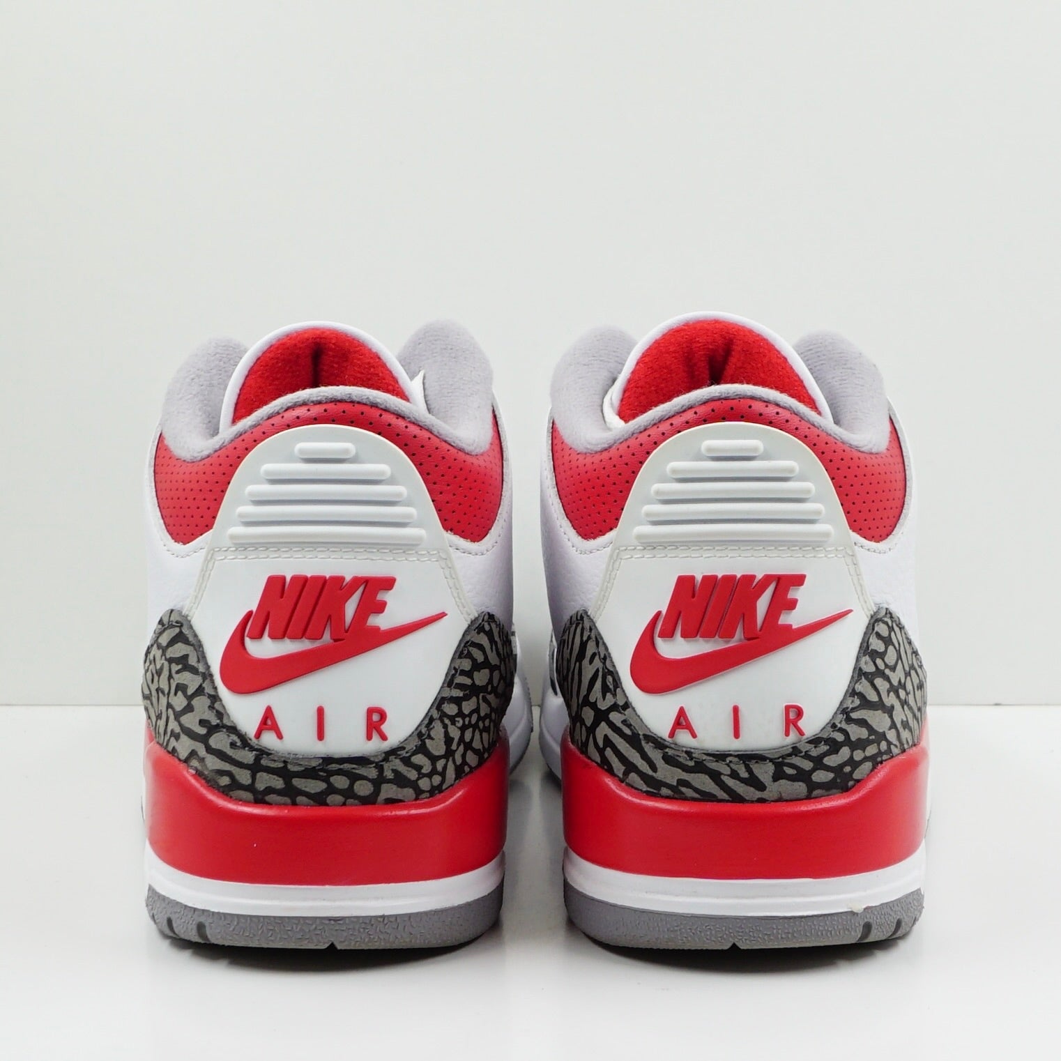 Jordan 3 Retro Fire Red (2022)