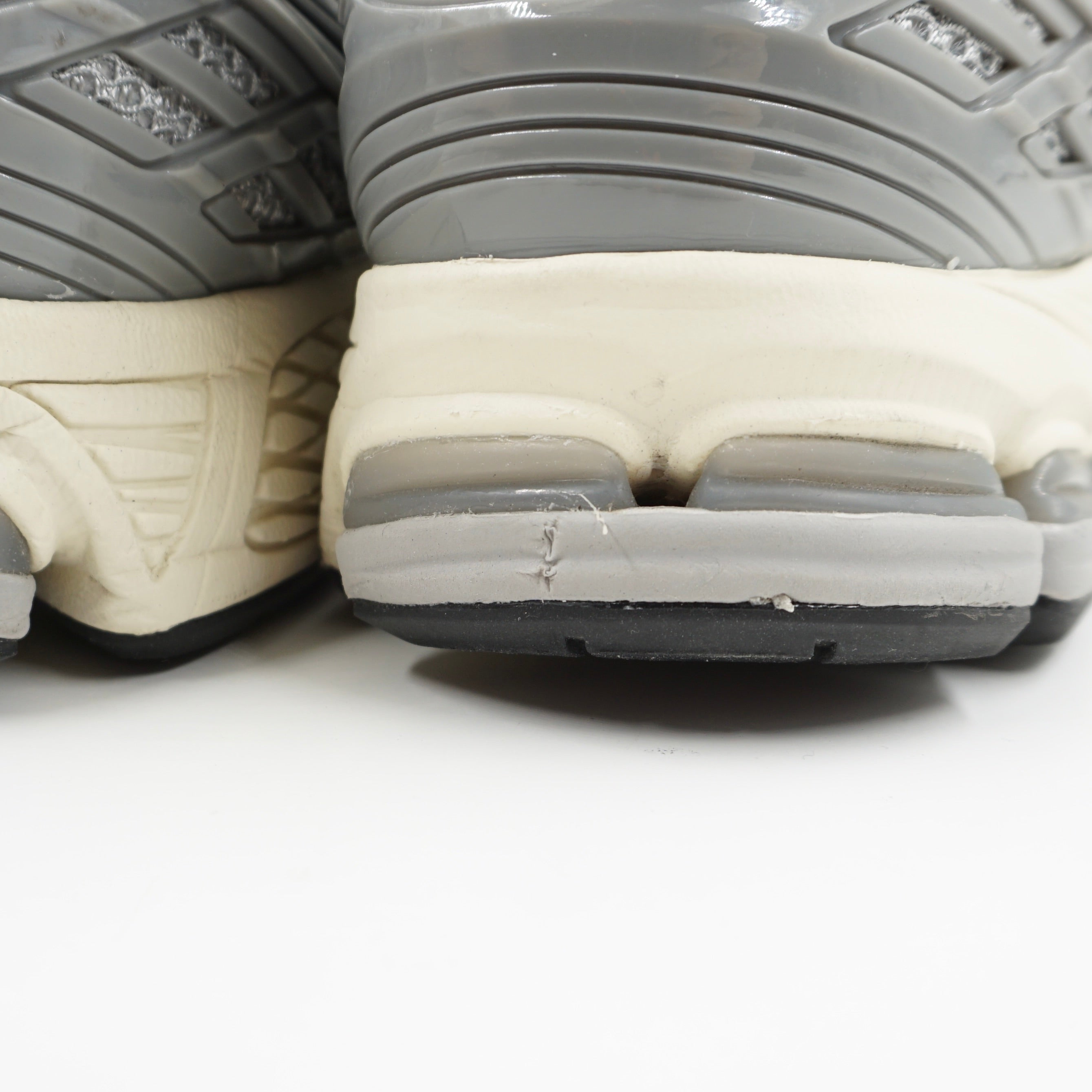 New Balance 1906L Metallic Silver