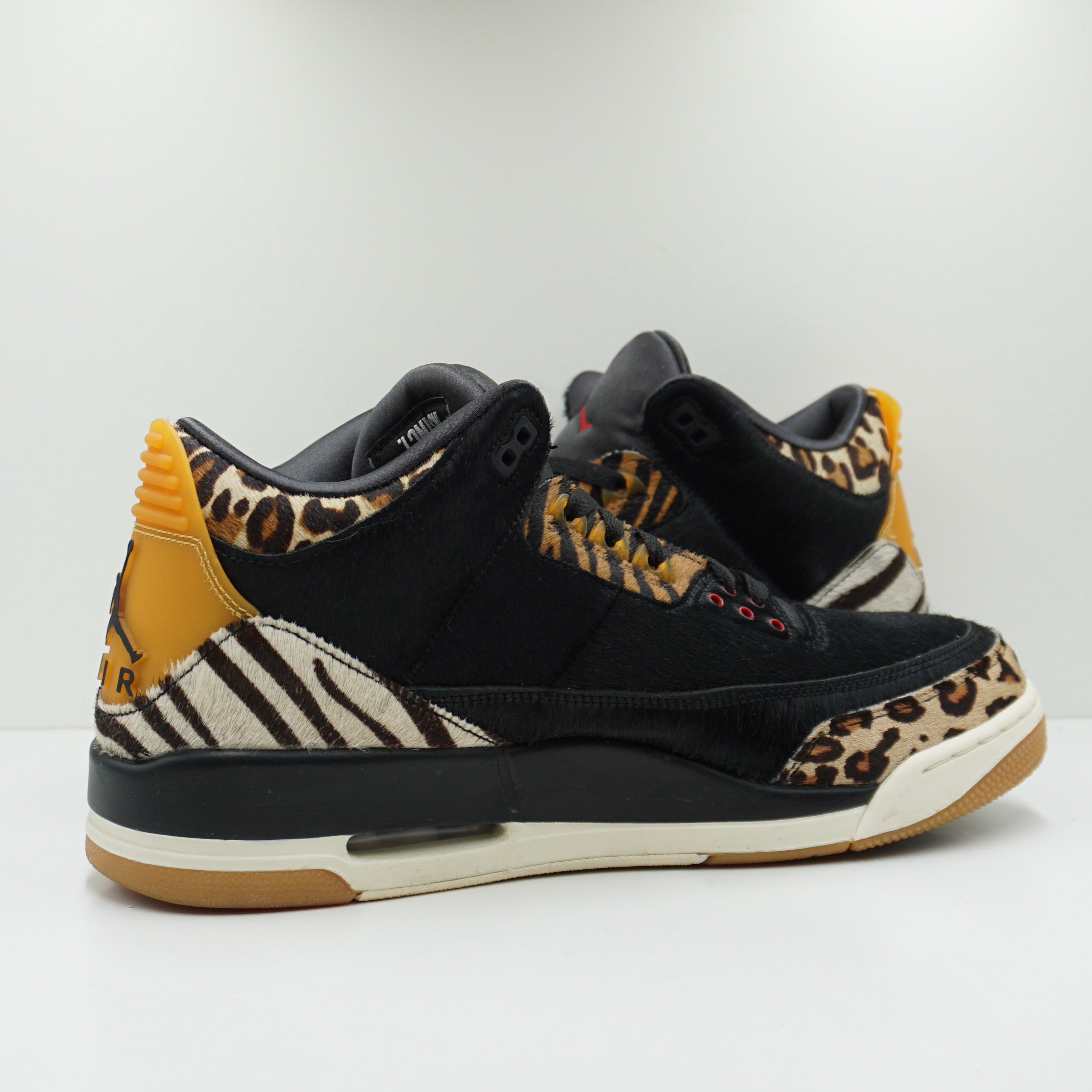 Jordan 3 Retro SE Animal Instinct