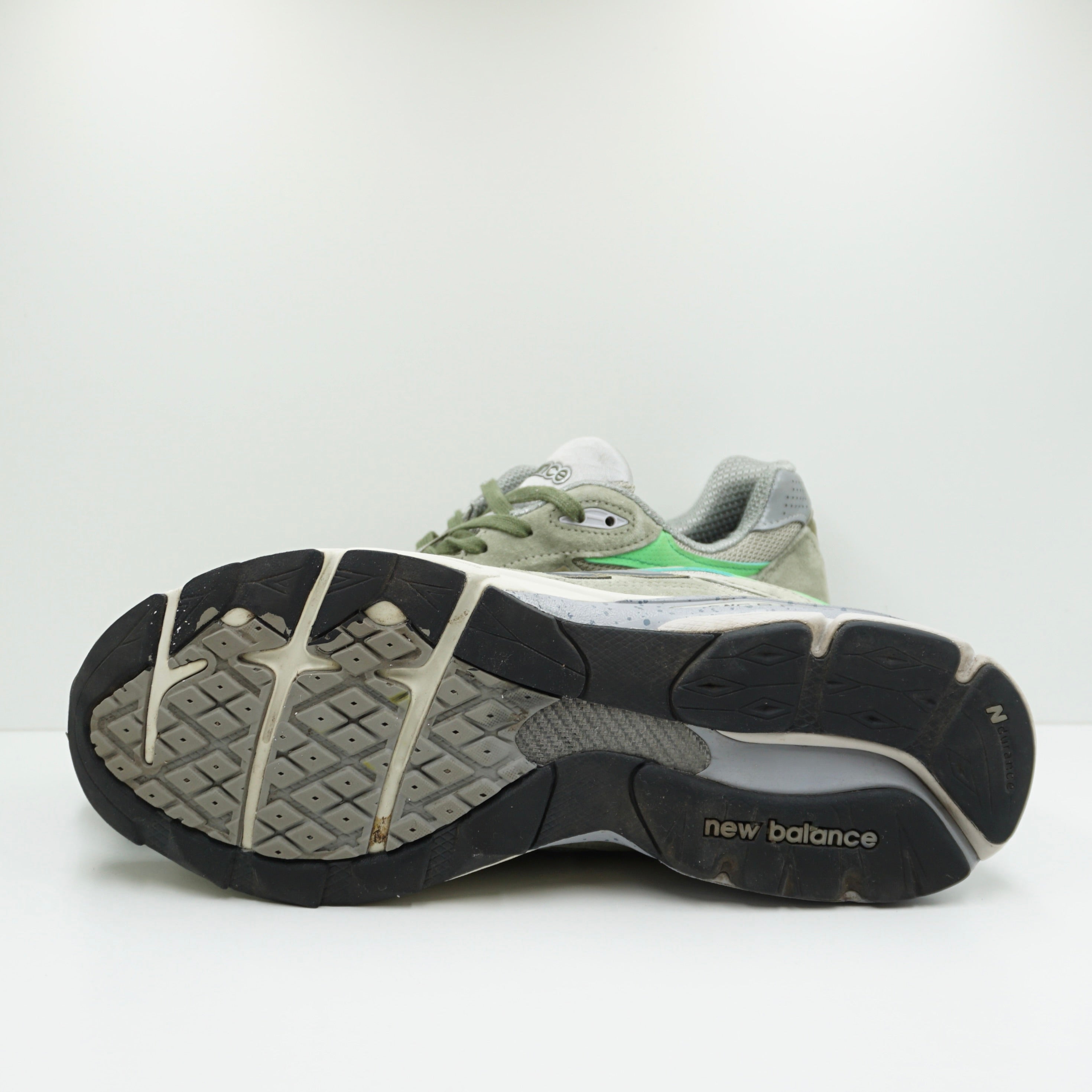 New Balance x Patta 990v3 MiUSA Keep Your Family Close