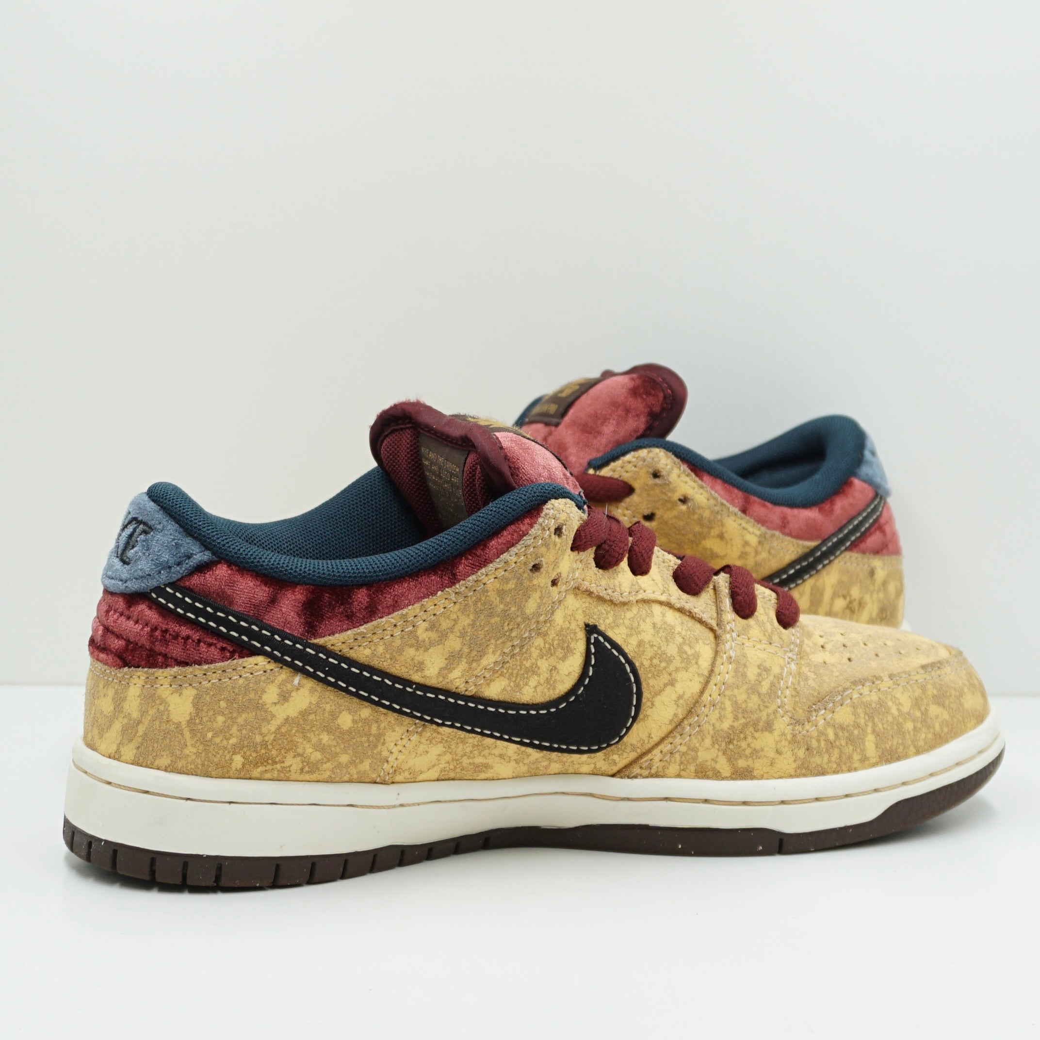 Nike SB Dunk Low City of Cinema