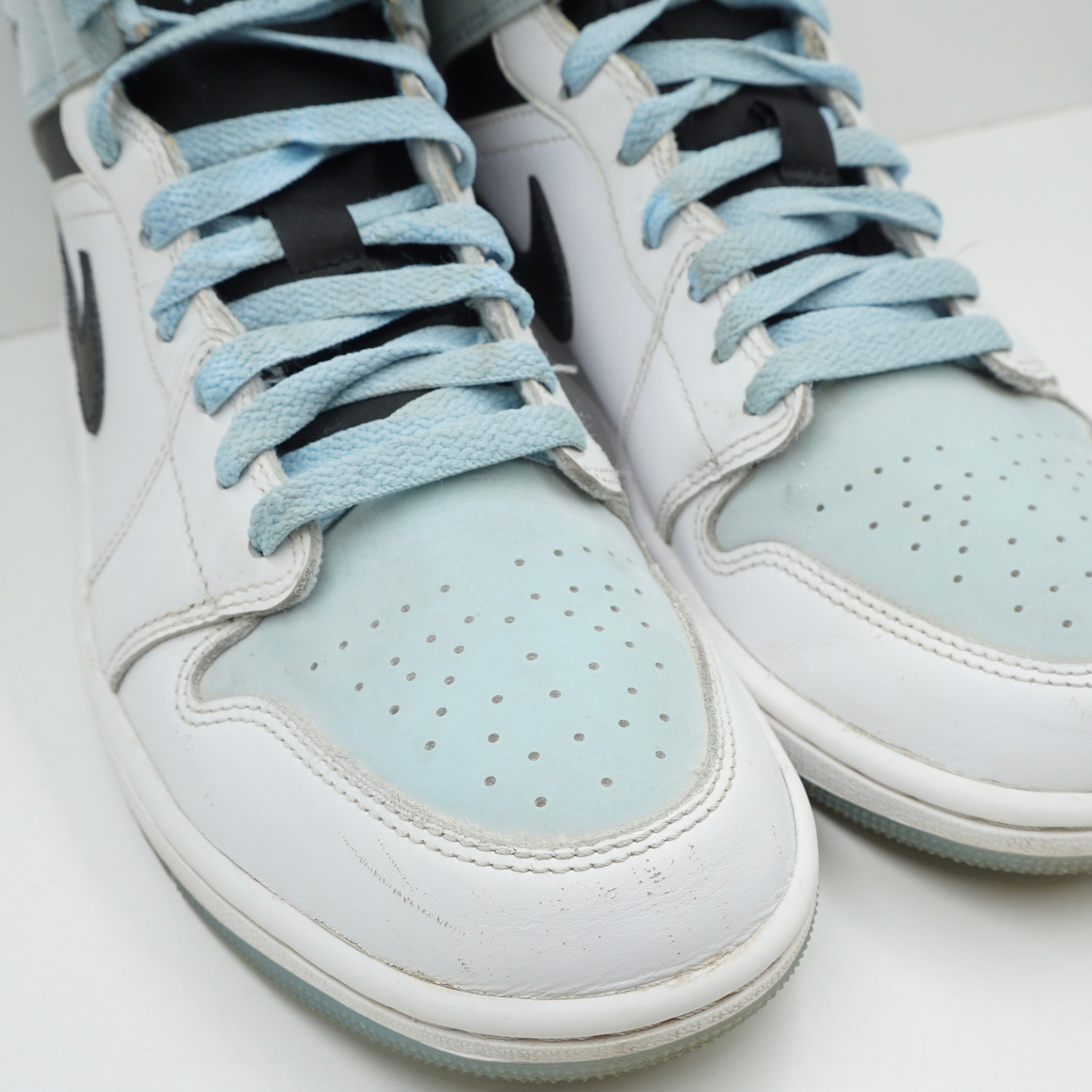 Jordan 1 Mid SE Ice Blue (2023)