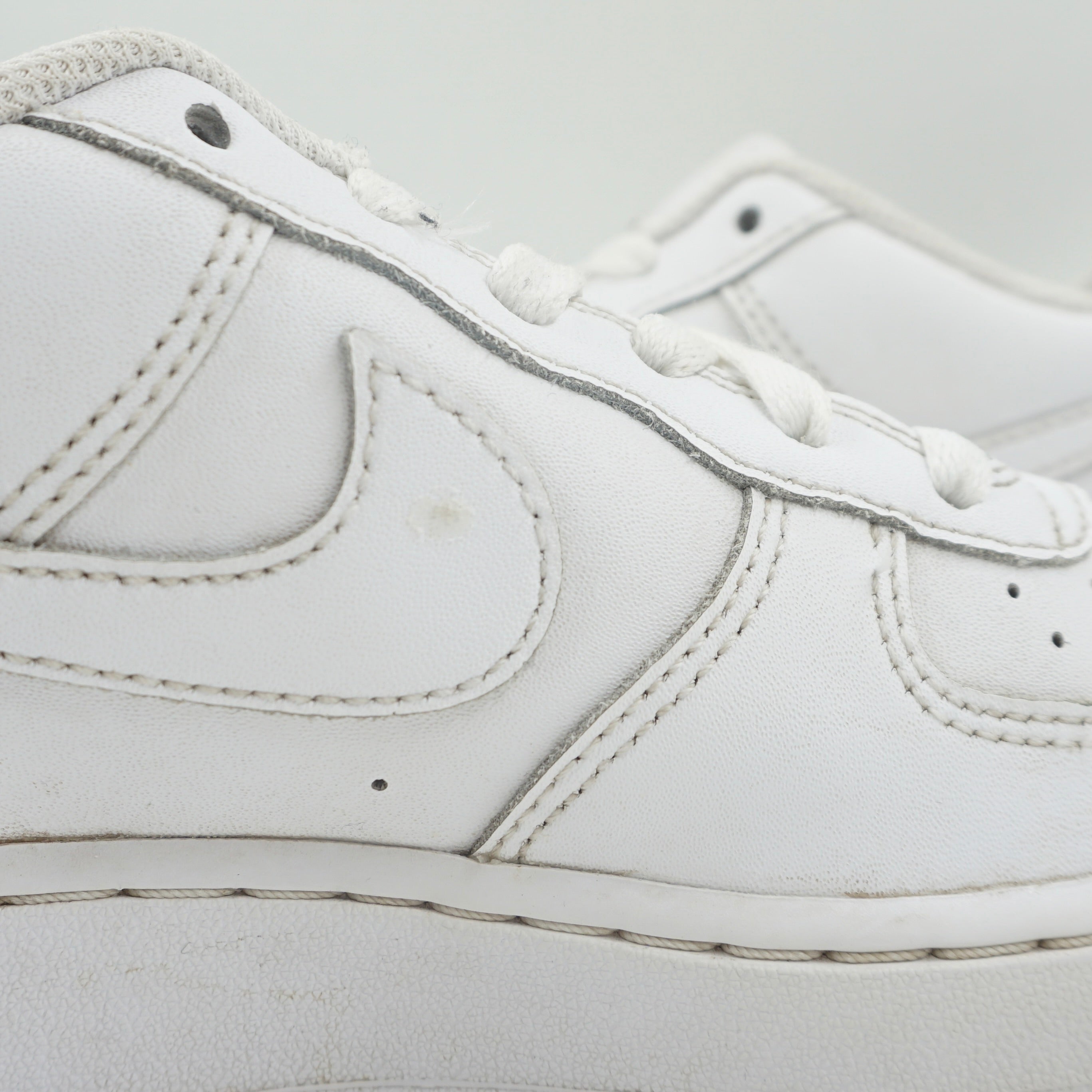 Nike Air Force 1 Low LE Triple White (GS)