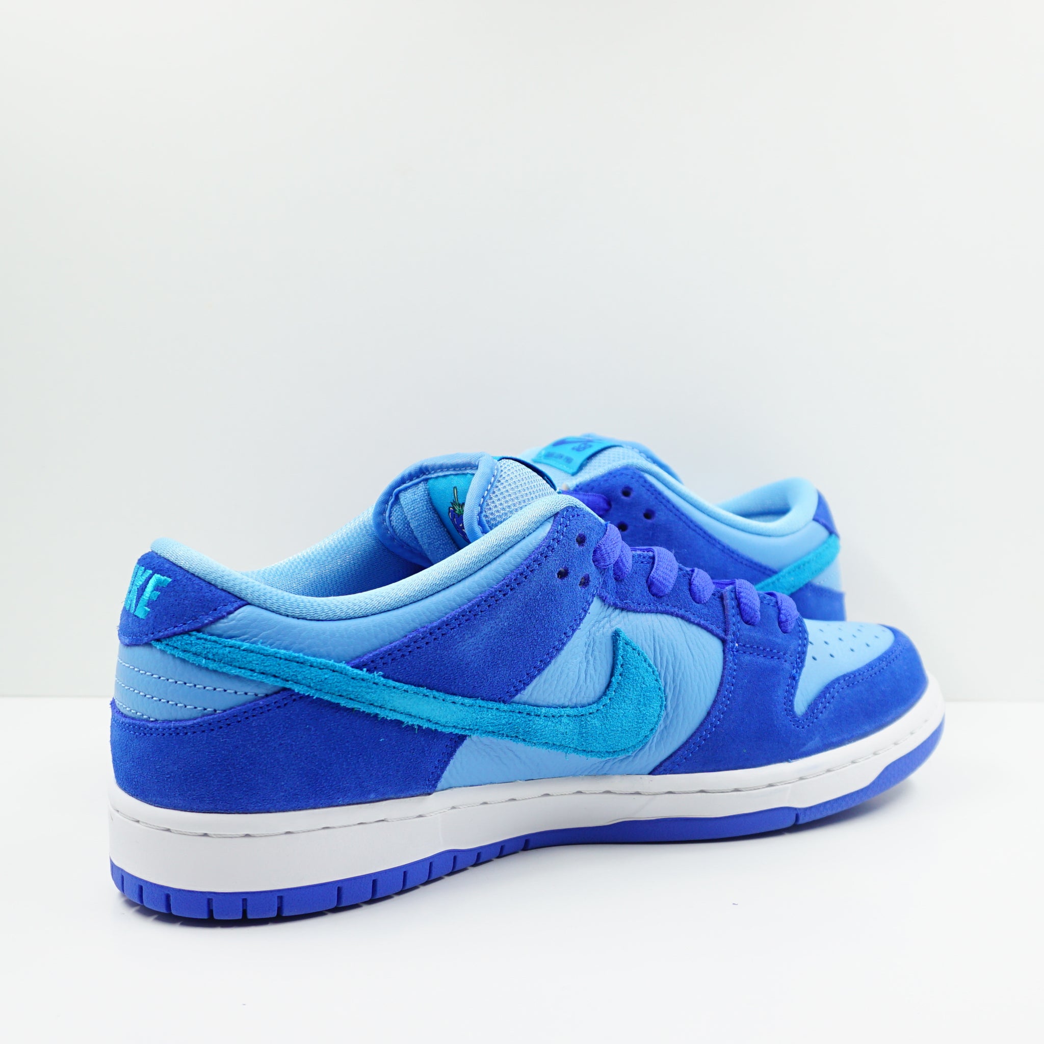 Nike SB Dunk Low Blue Raspberry