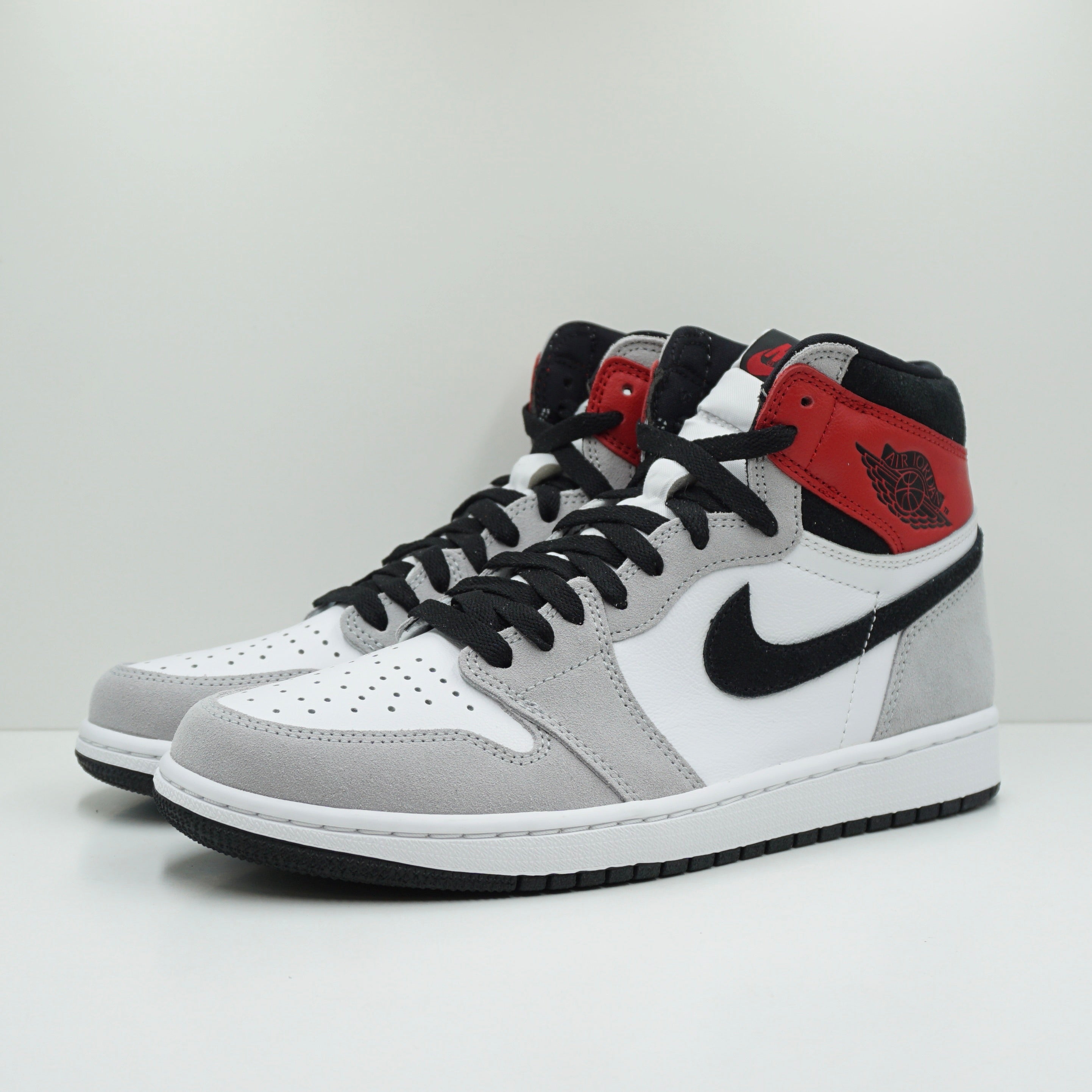 Jordan 1 Retro High Light Smoke Grey
