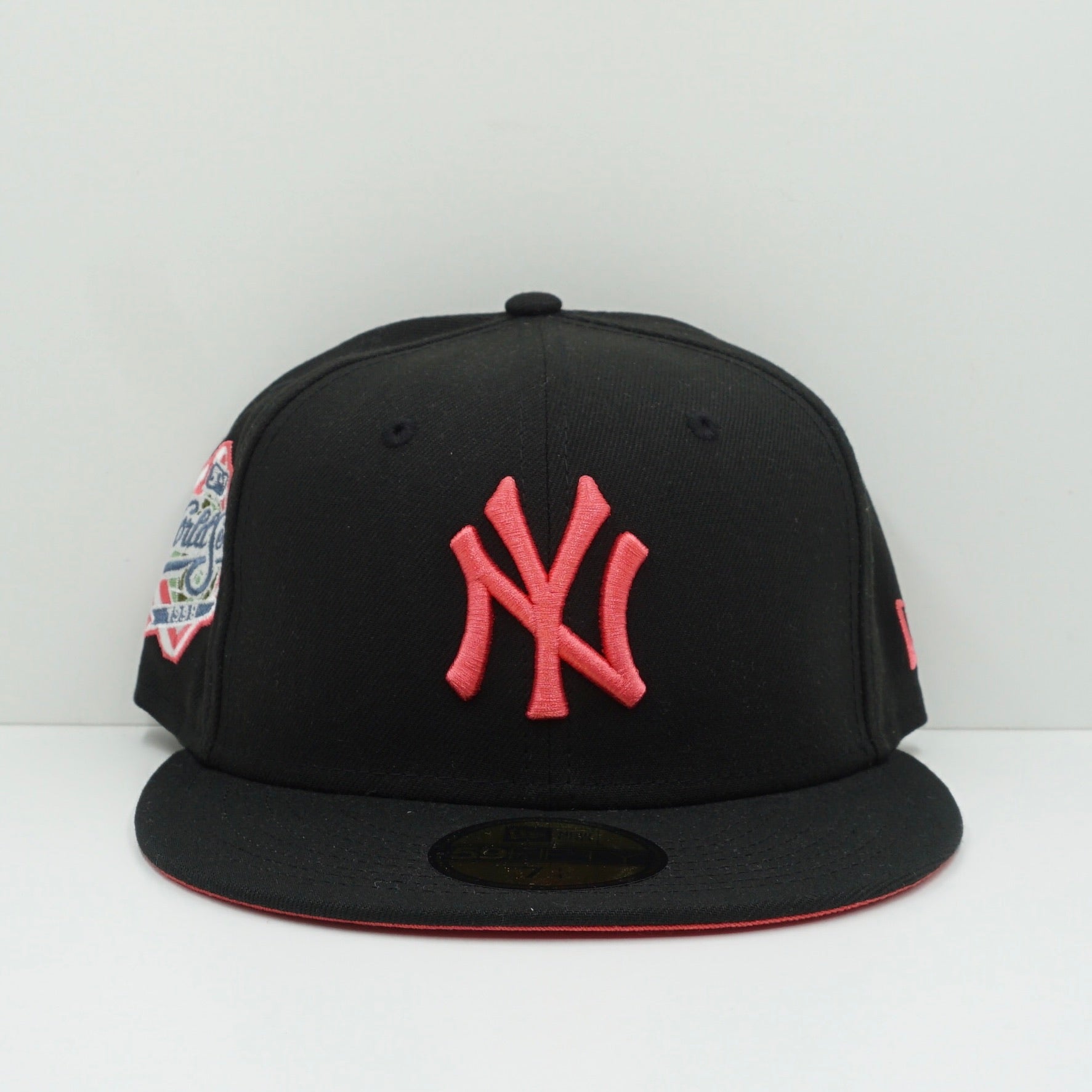 New Era New York Yankees World Series Black/Pink Fitted Cap