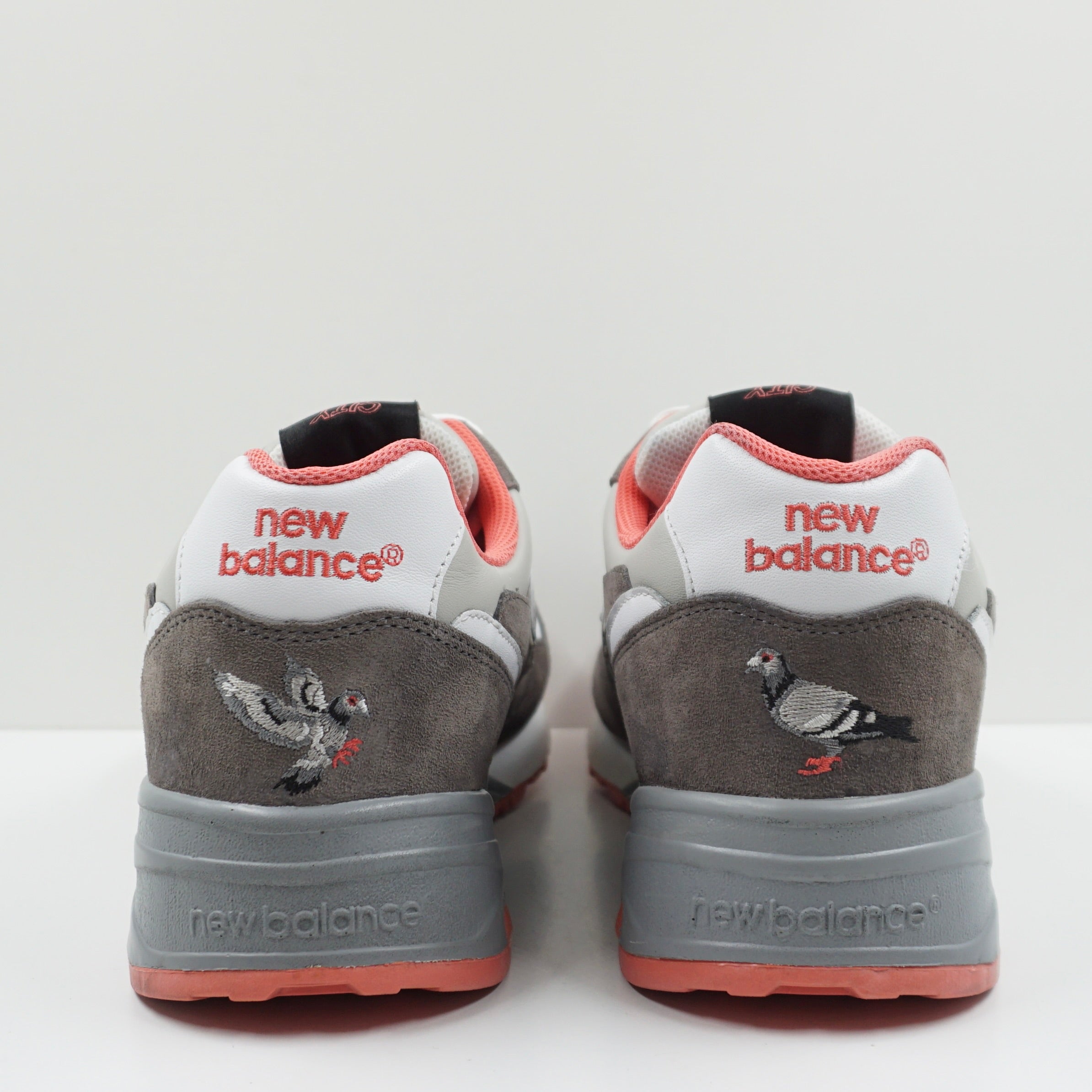 New Balance 575 Staple Pigeon Grey
