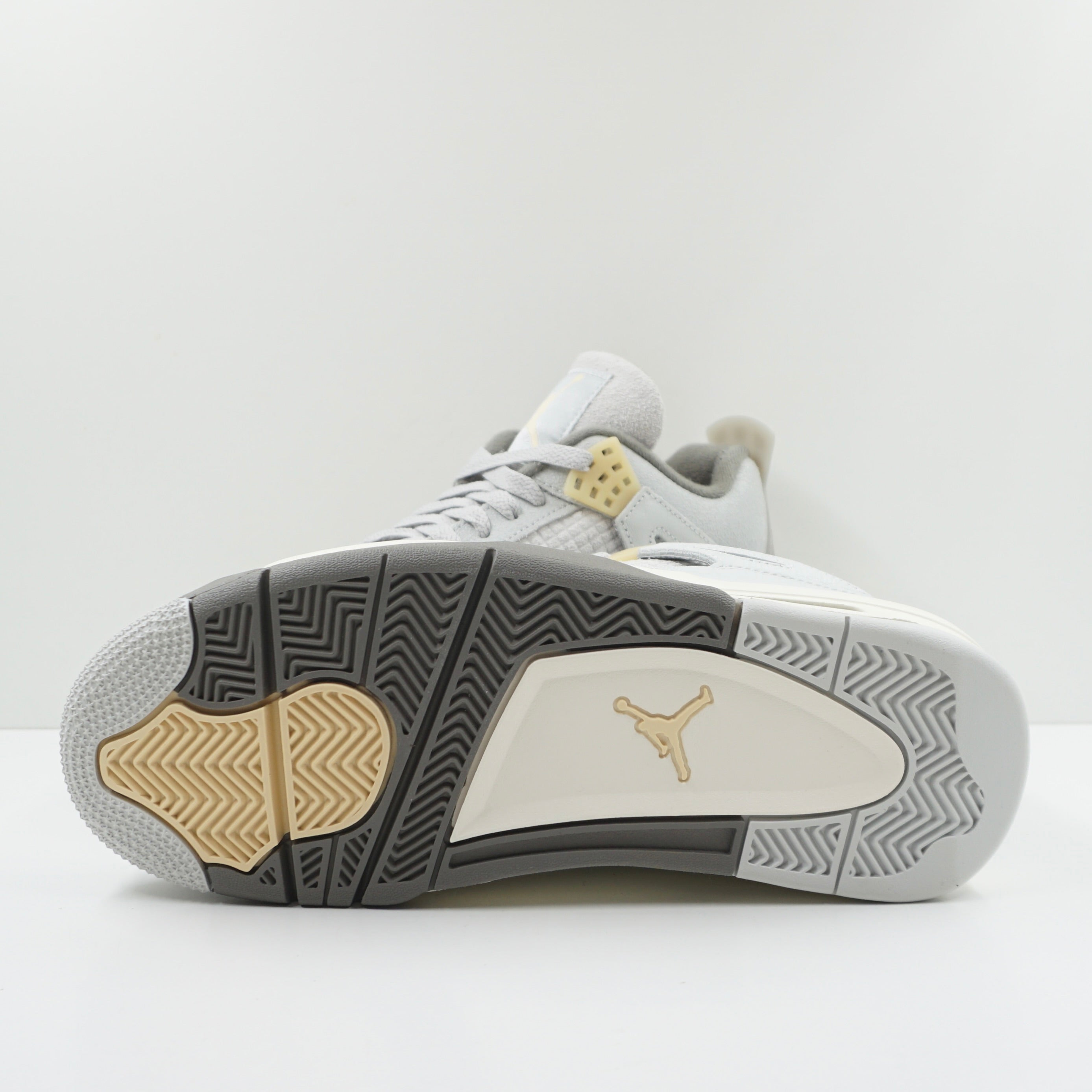 Jordan 4 Retro SE Craft Photon Dust