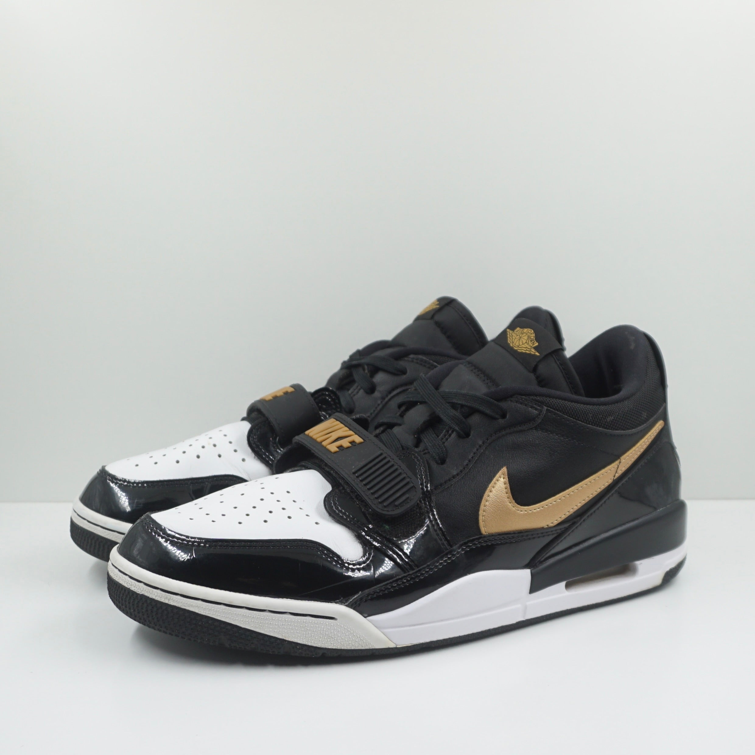 Jordan Legacy 312 Low Black Metallic Gold