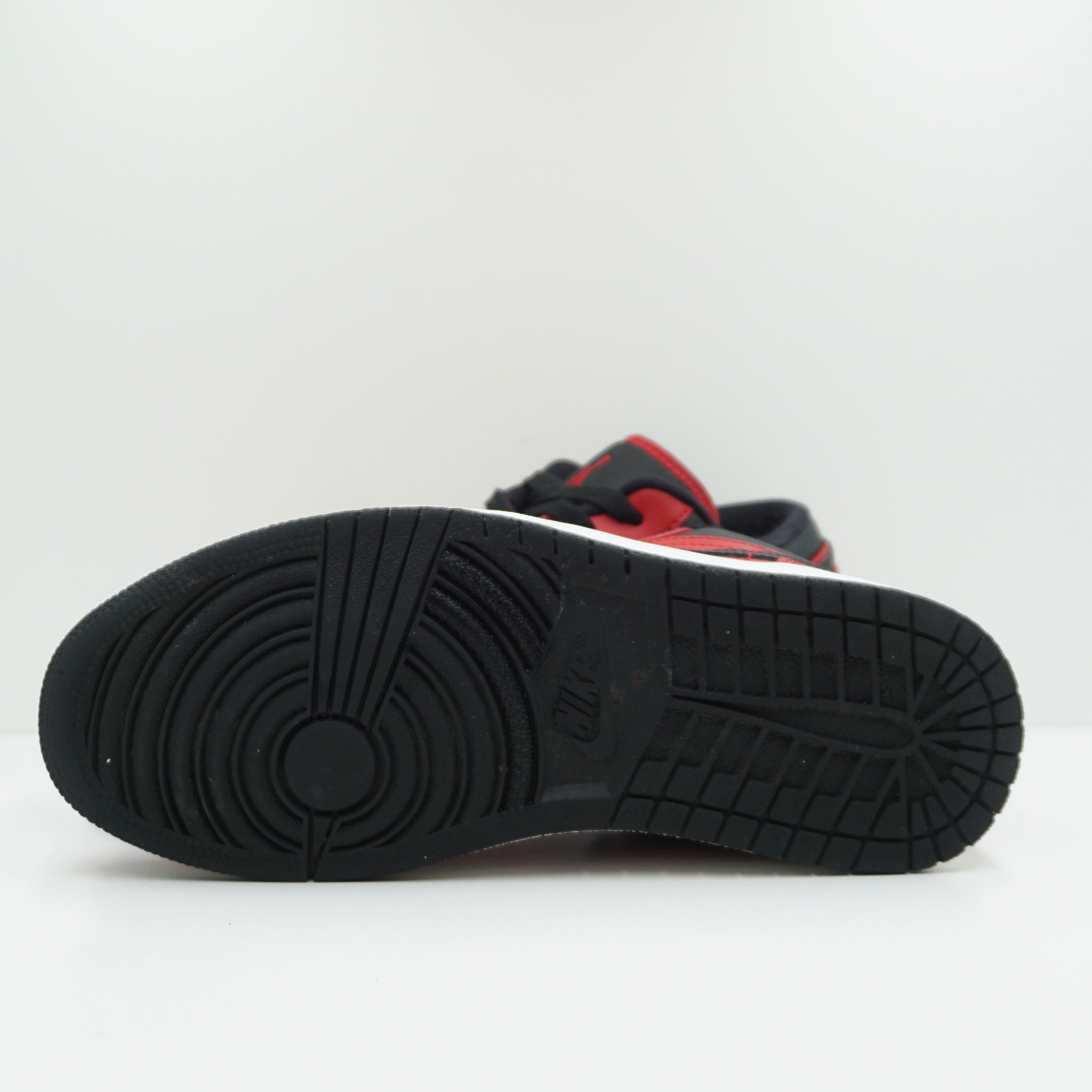 Jordan 1 Low Reverse Bred Pebbled Swoosh