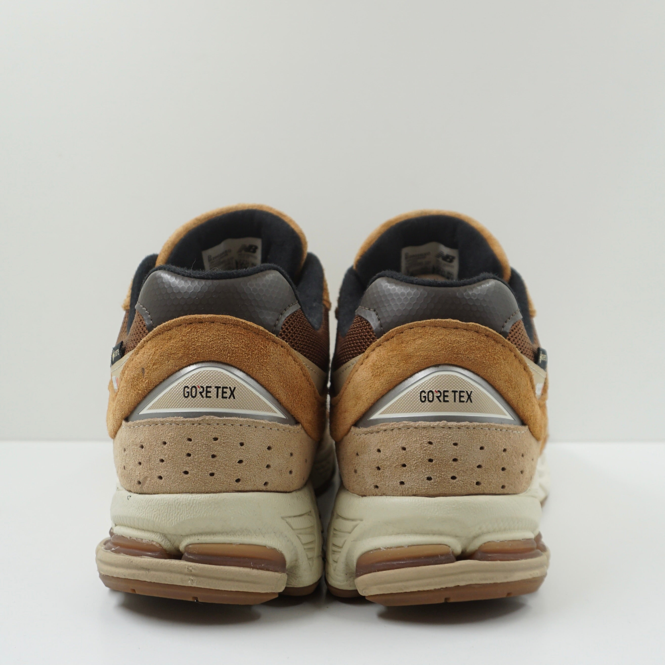 New Balance 2002R Gore-Tex Tobacco