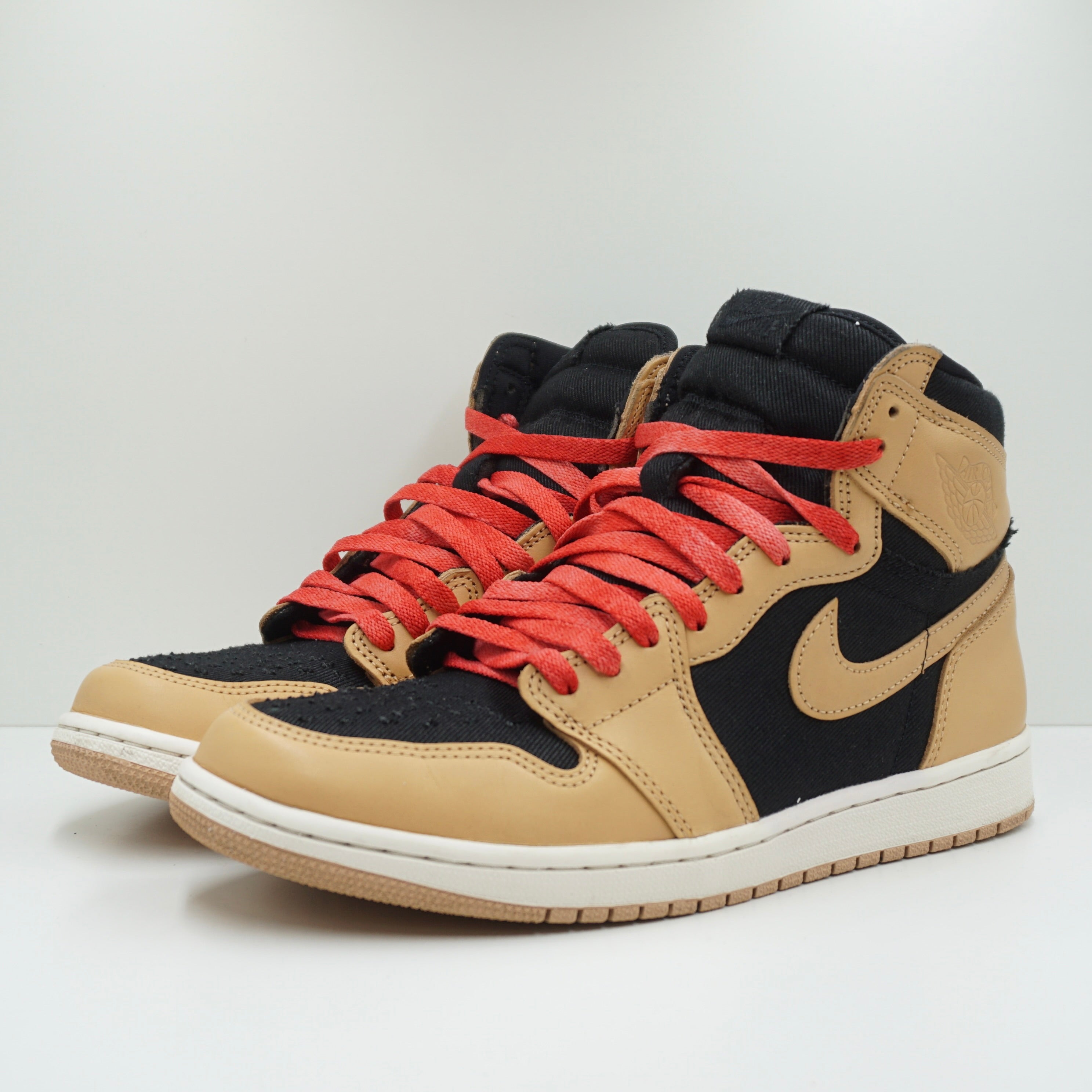 Jordan 1 Retro High OG Heirloom