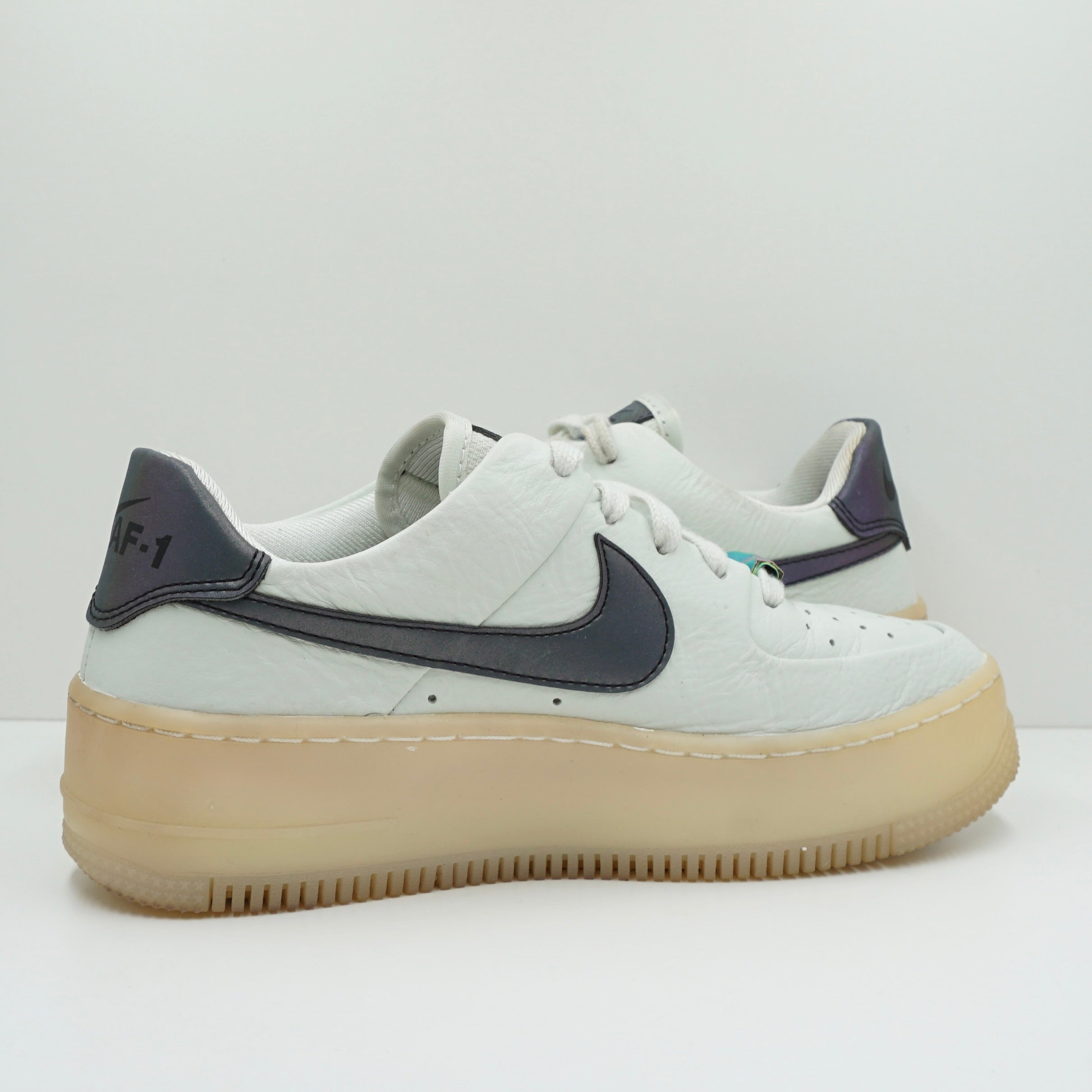 Nike Air Force 1 Sage Low LX Spruce Aura (W)