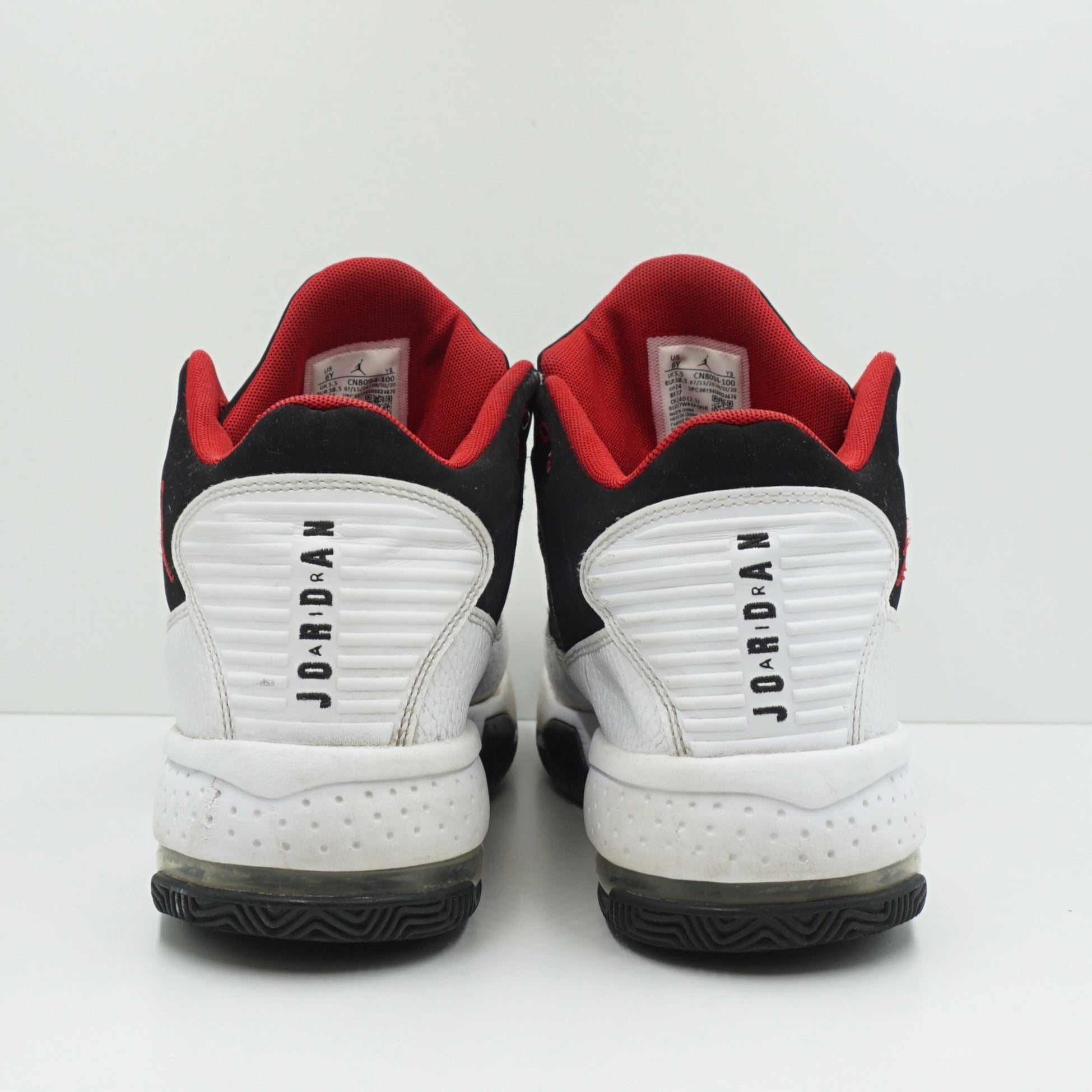 Jordan Max Aura 2 White Gym Red Black (GS)