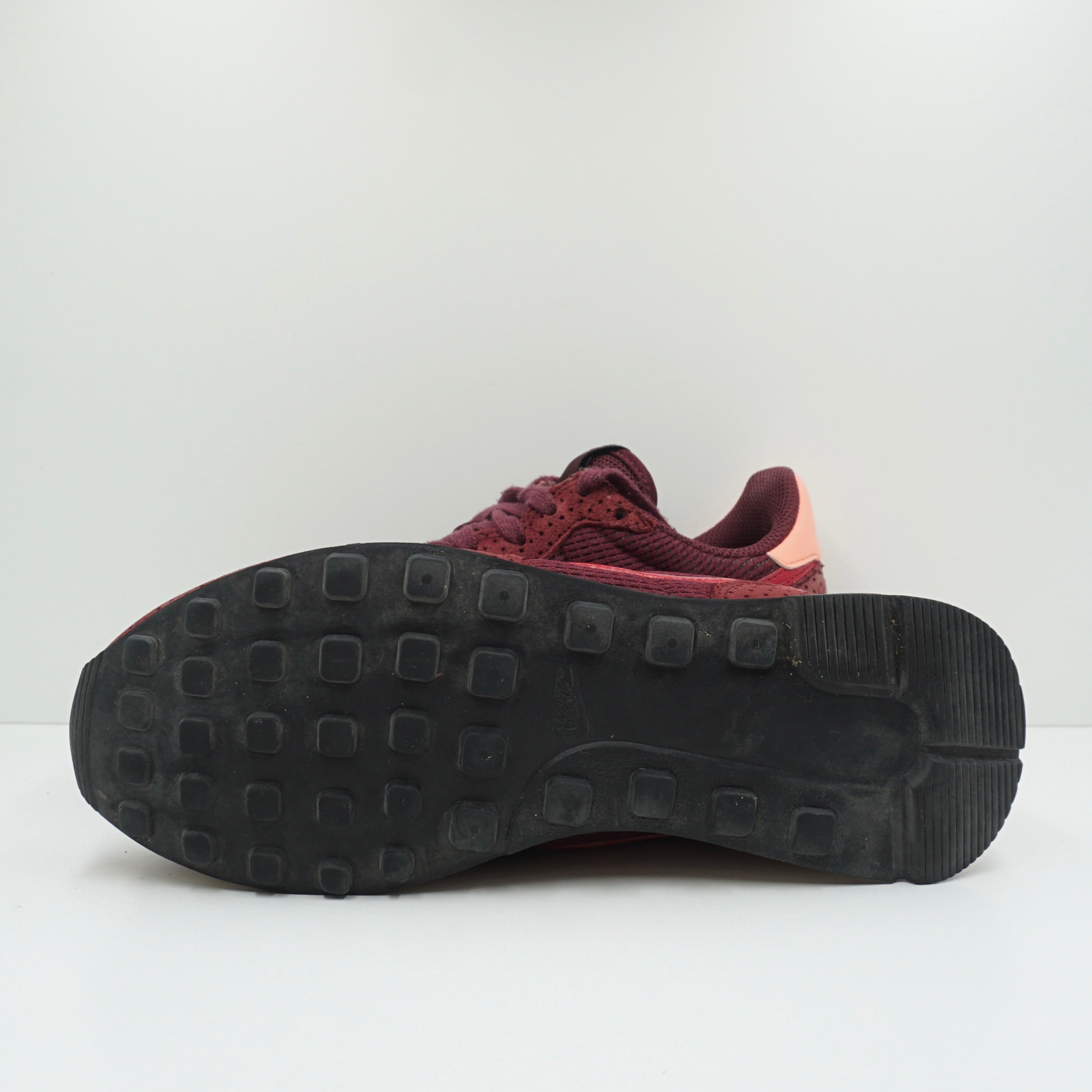 Nike Internationalist Night Maroon (W)