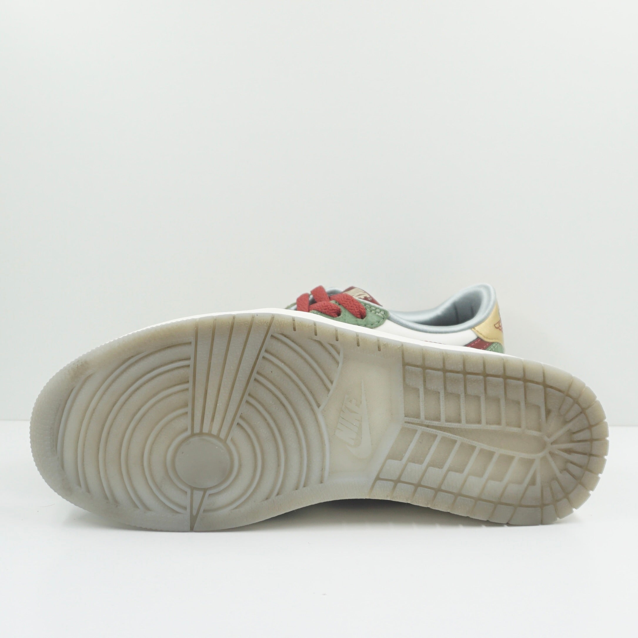 Jordan 1 Retro Low OG Year of the Dragon (2024)