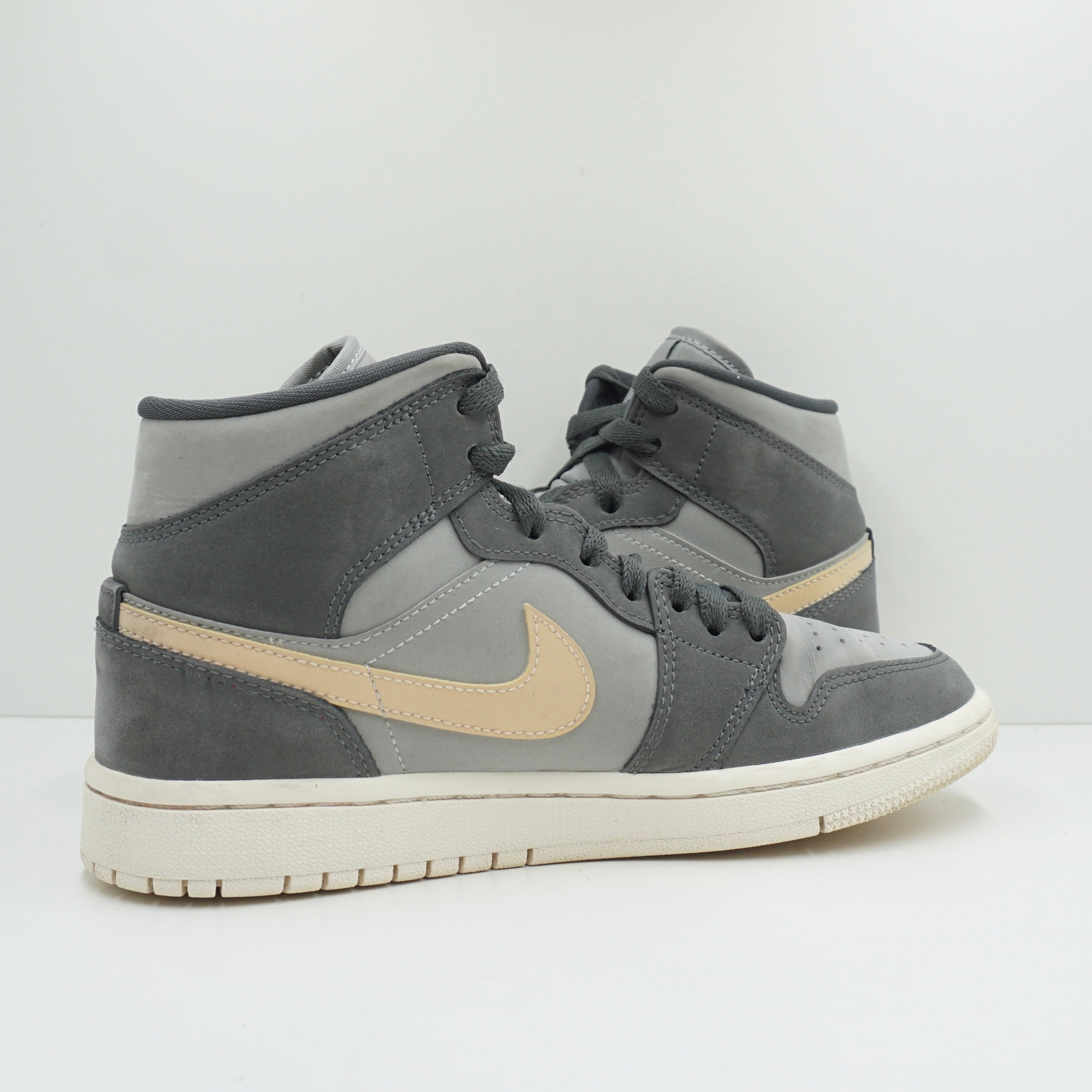 Jordan 1 Mid Grey Onyx (W)