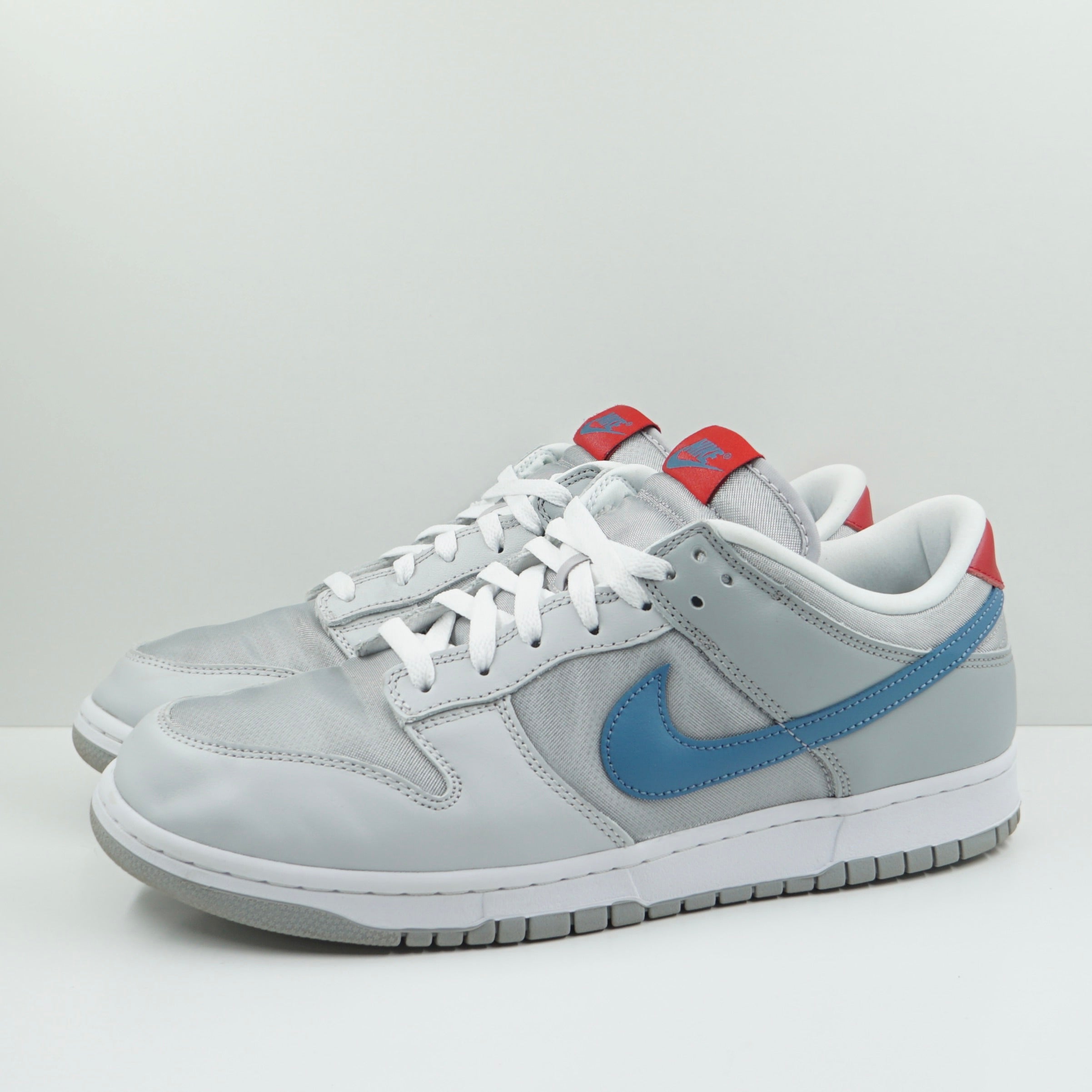 Nike Dunk Low Silver Surfer (2024)