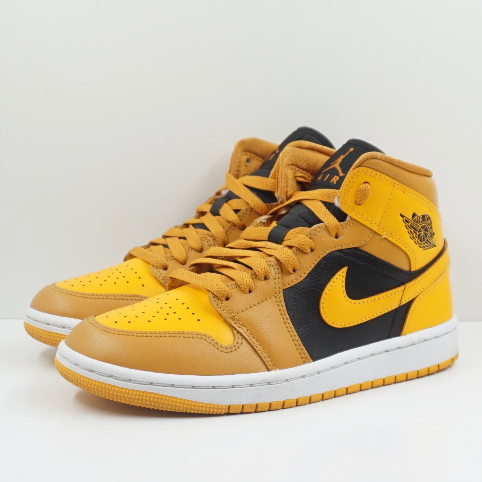 Jordan 1 Mid Chutney Taxi (W)