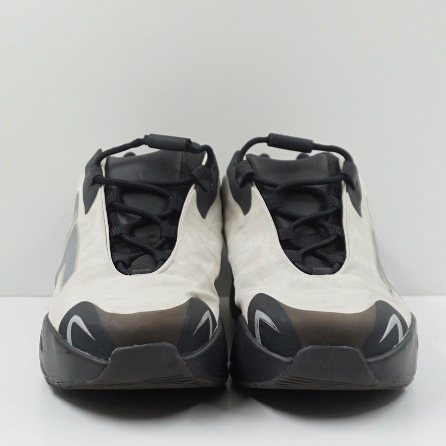 Adidas Yeezy Boost 700 MNVN Bone (Kids)