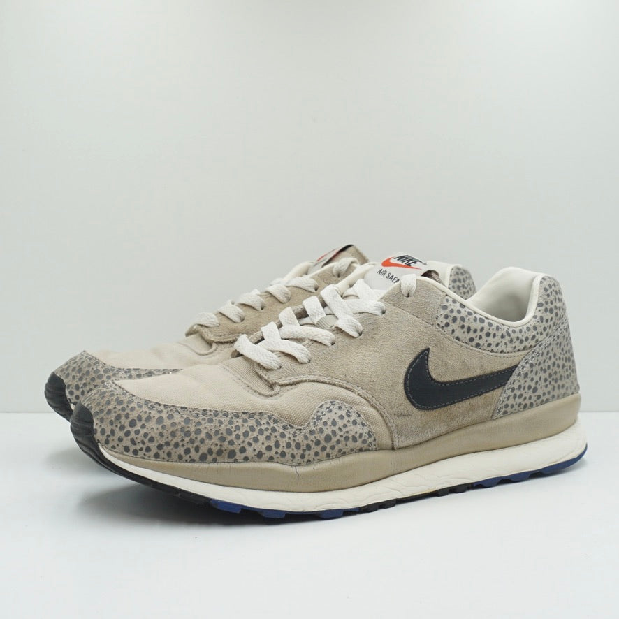 Nike Air Safari VNTG Beige
