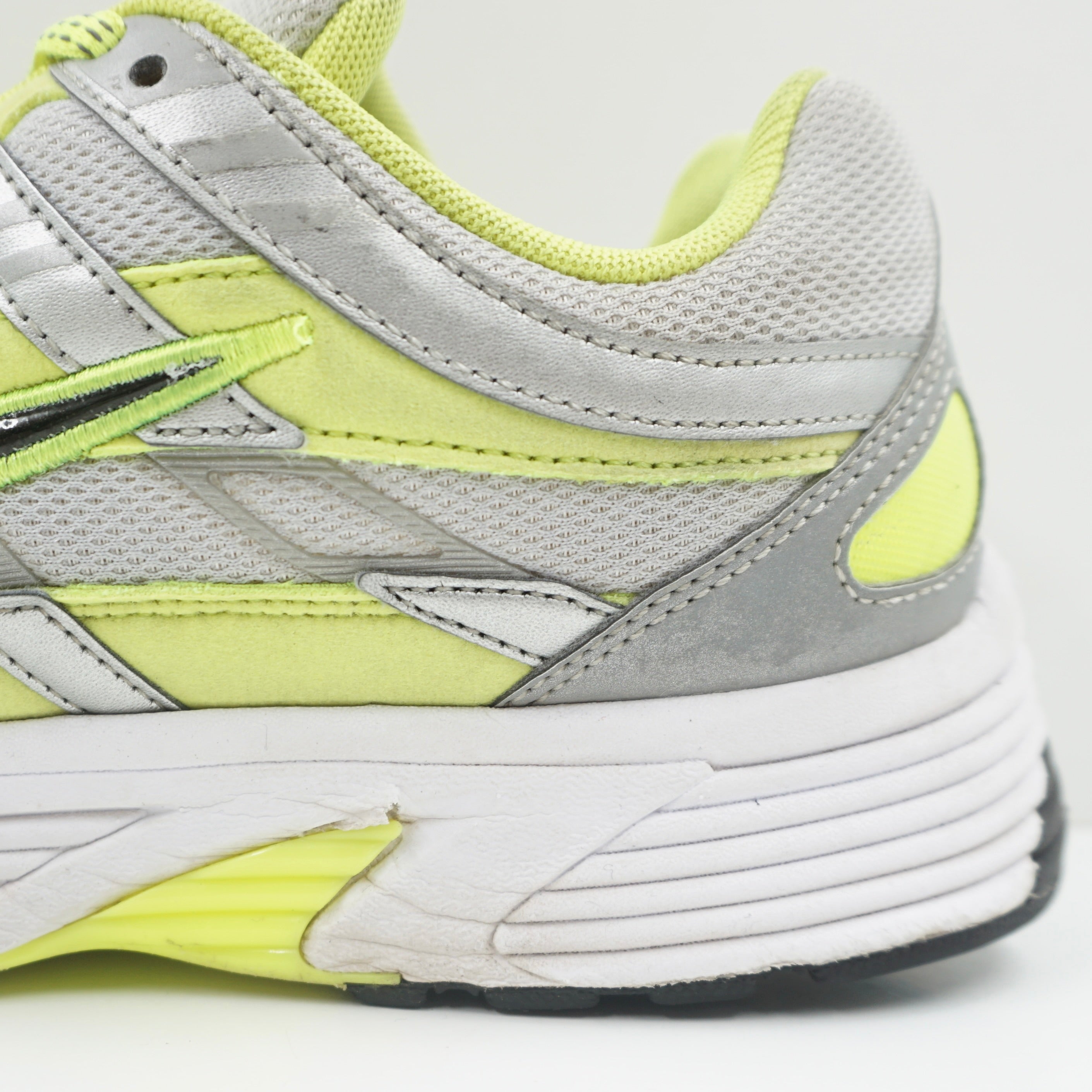 Nike P-6000 x Naked (W)