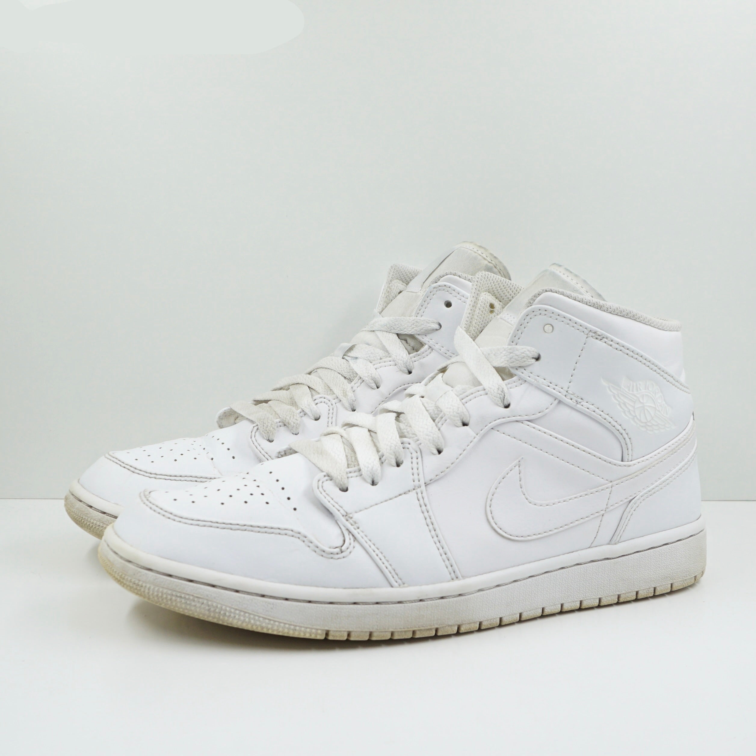 Jordan 1 Mid Triple White (2022/2023)