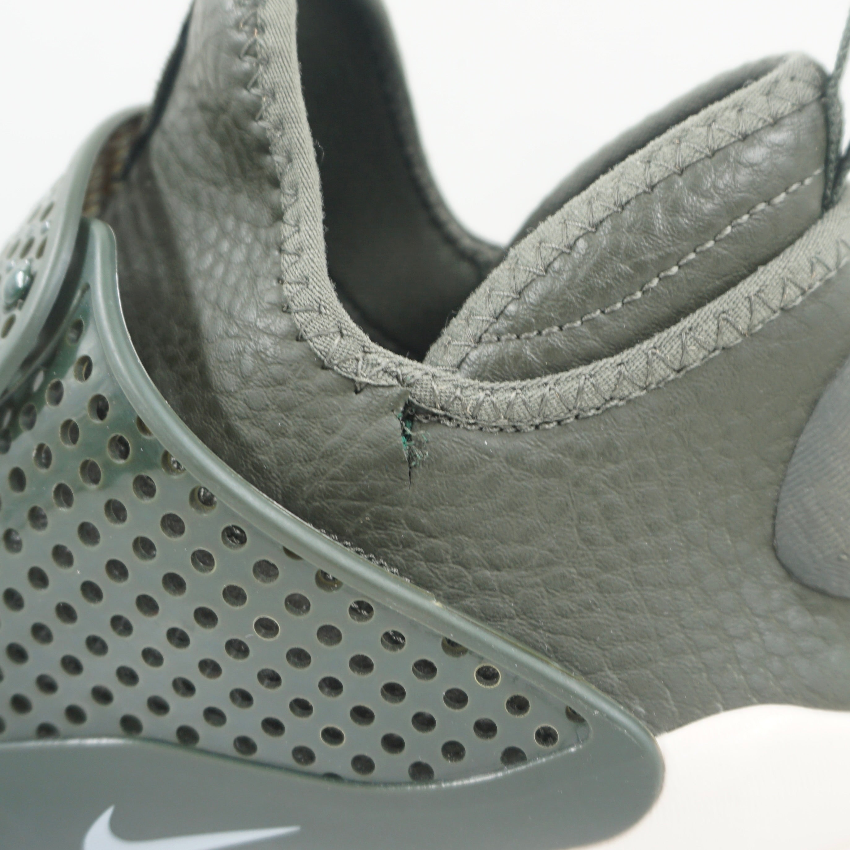 Nike Sock Dart Mid Stone Island Sequoia