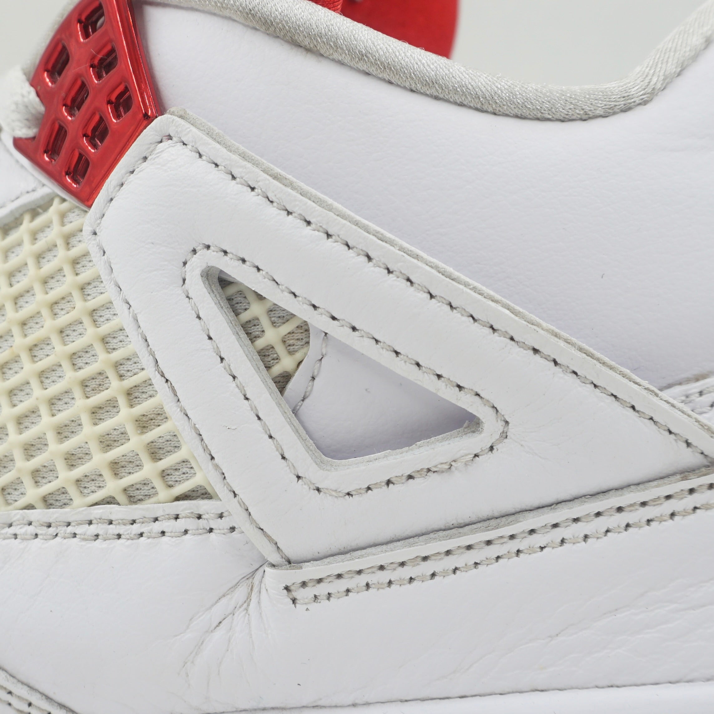 Jordan 4 Retro Metallic Red