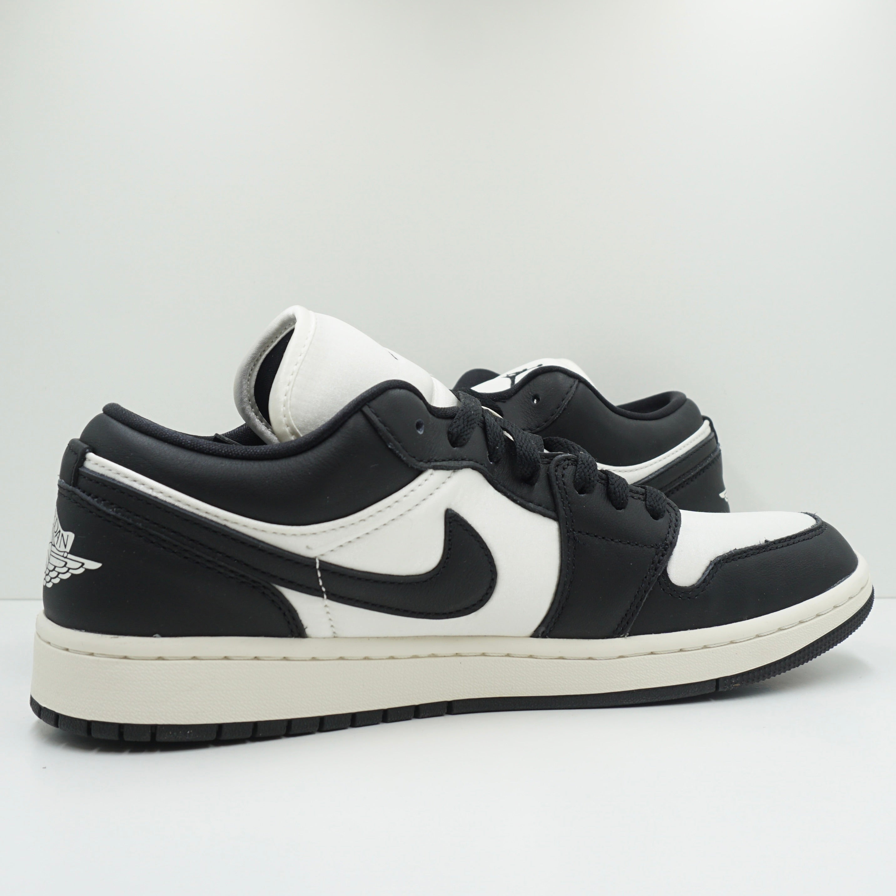 Jordan 1 Low SE Vintage Panda (W)