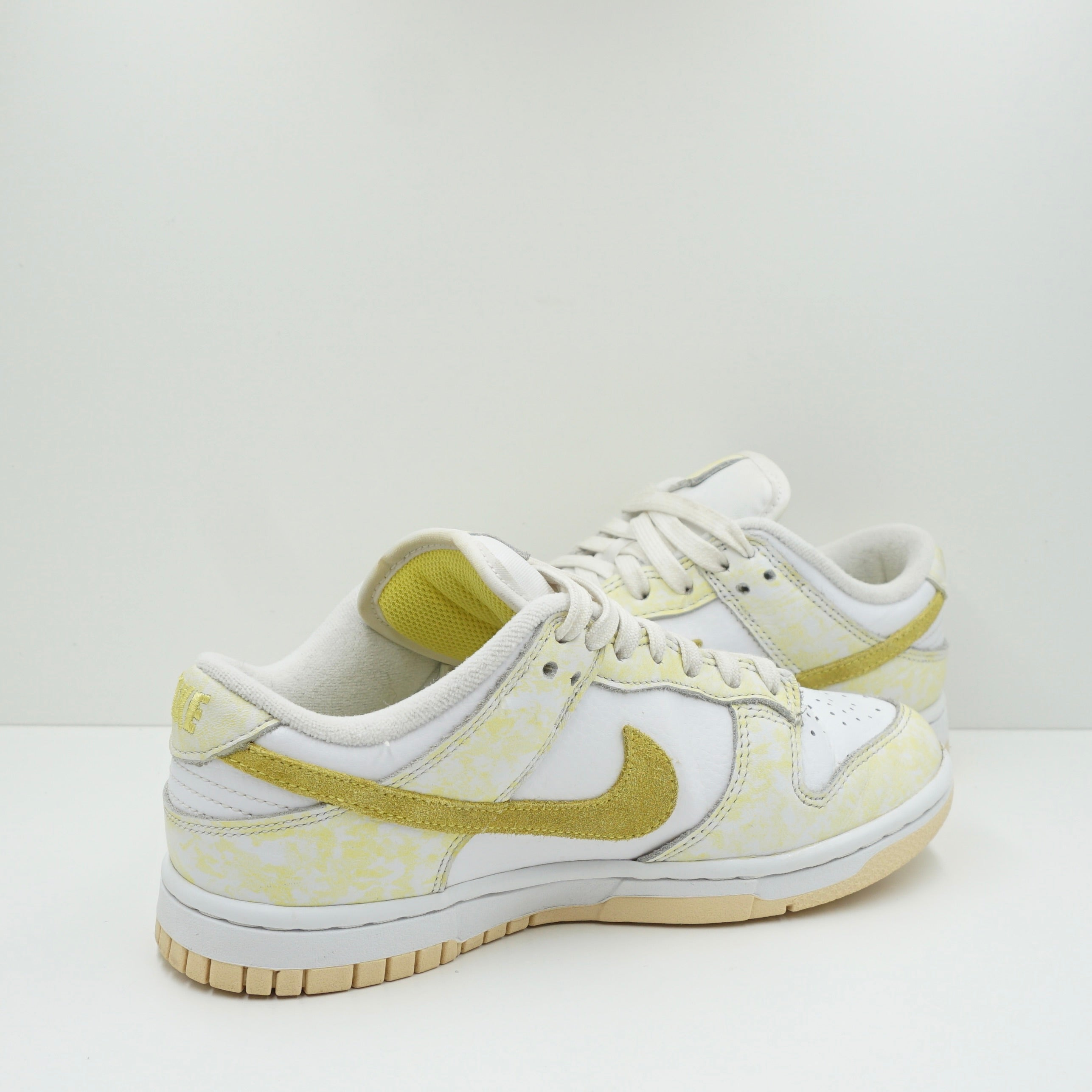 Nike Dunk Low Strike Yellow (W)