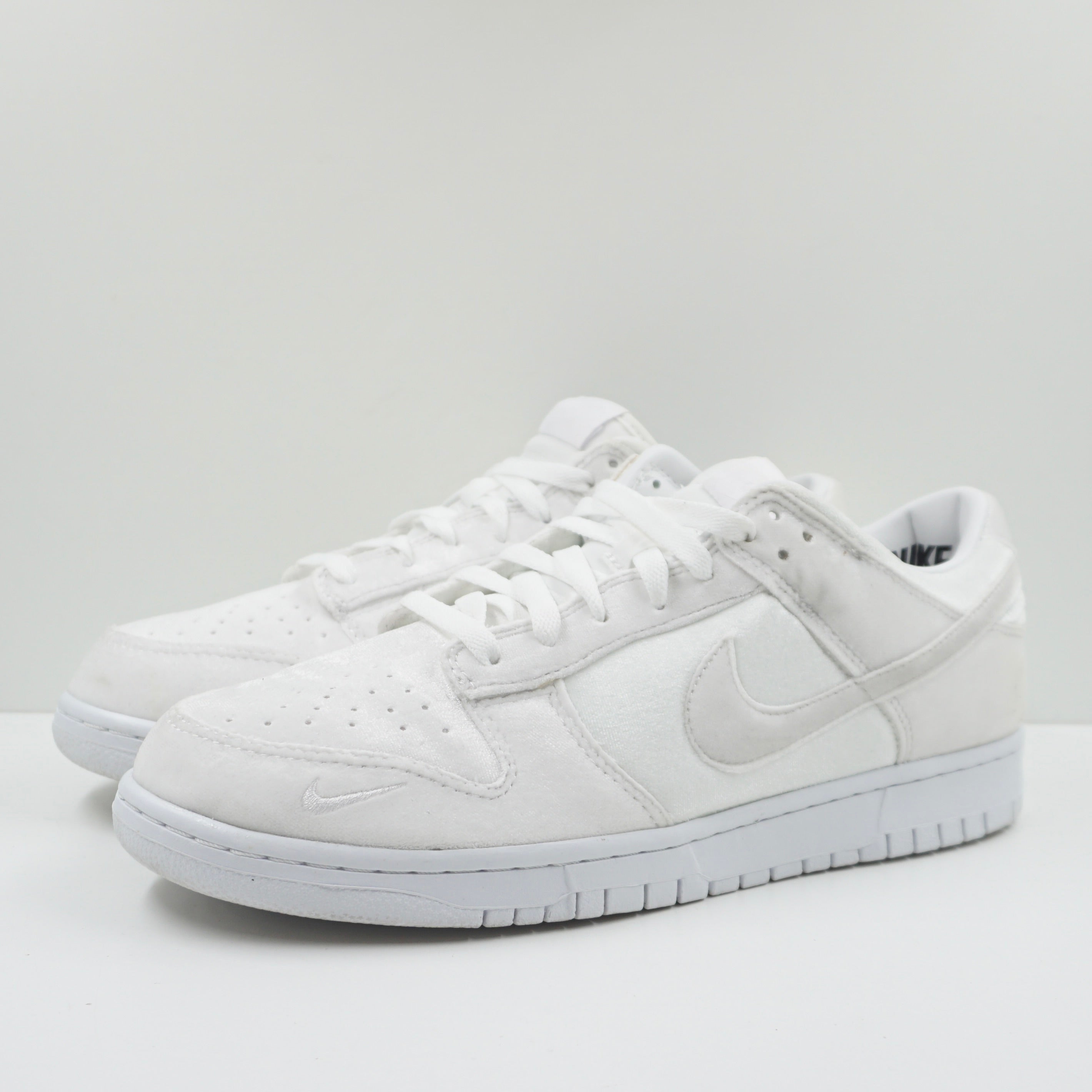 Nike Dunk Low Dover Street Market Triple White Velvet