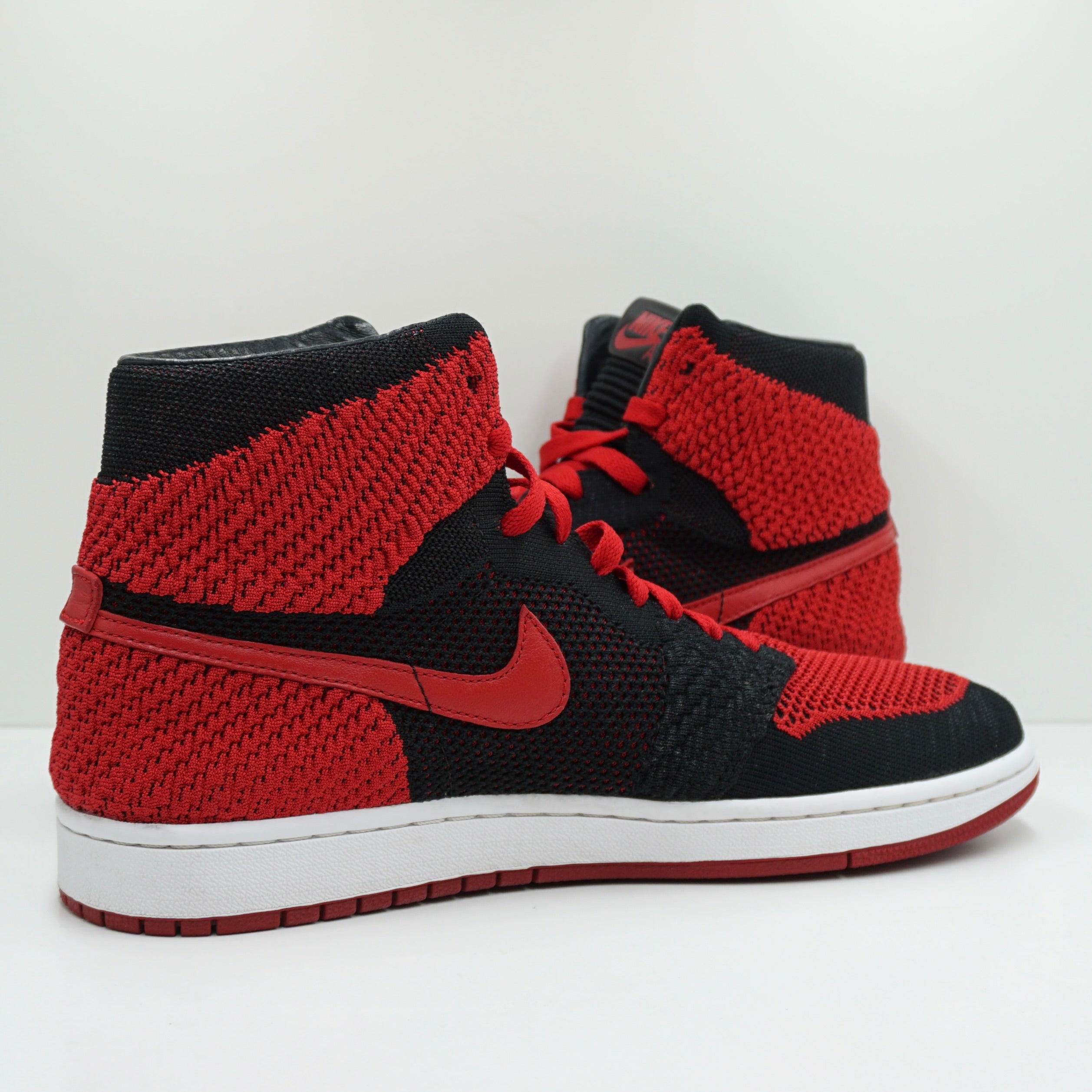 Jordan 1 Retro High Flyknit Bred