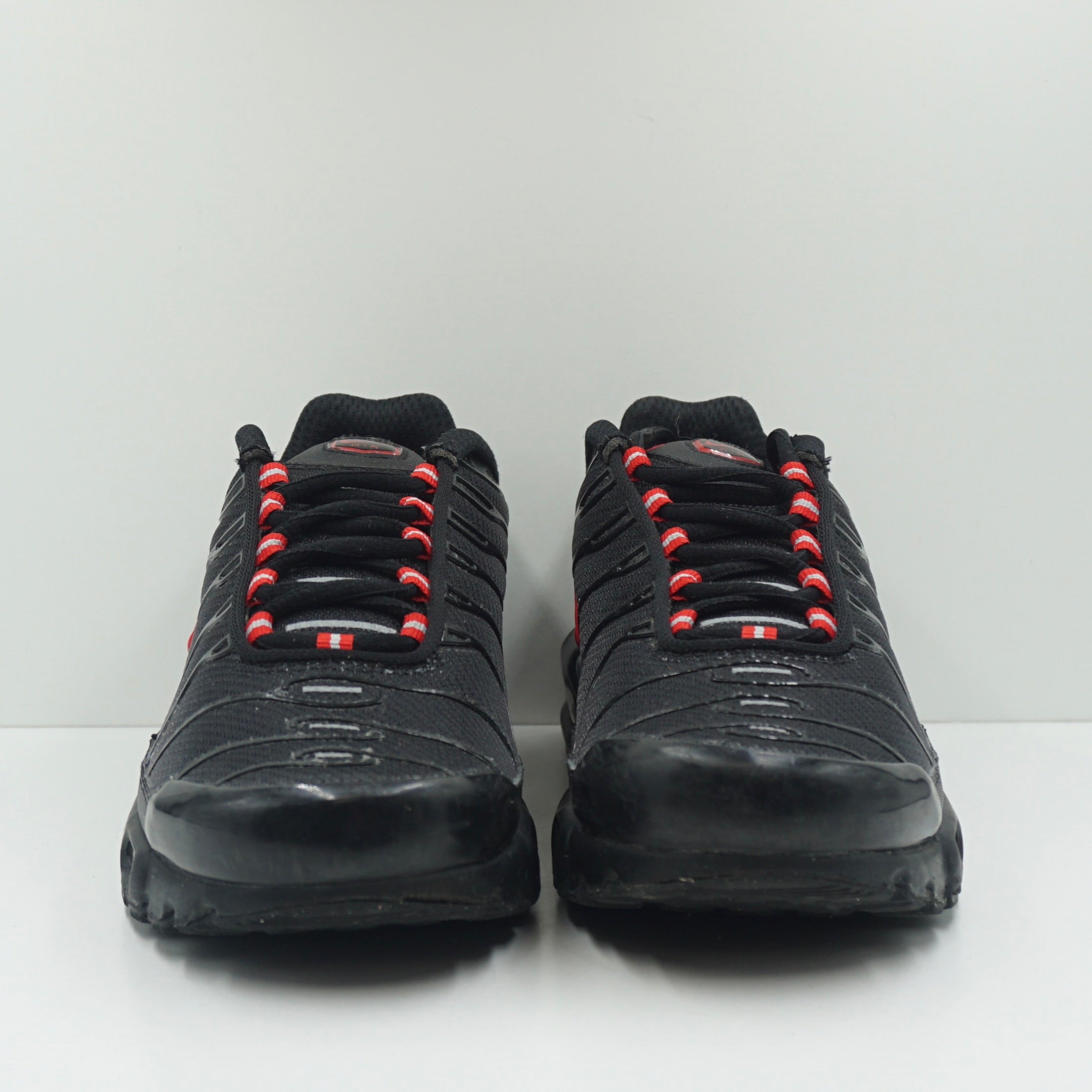 Nike Air Max Plus Black Gradient Red