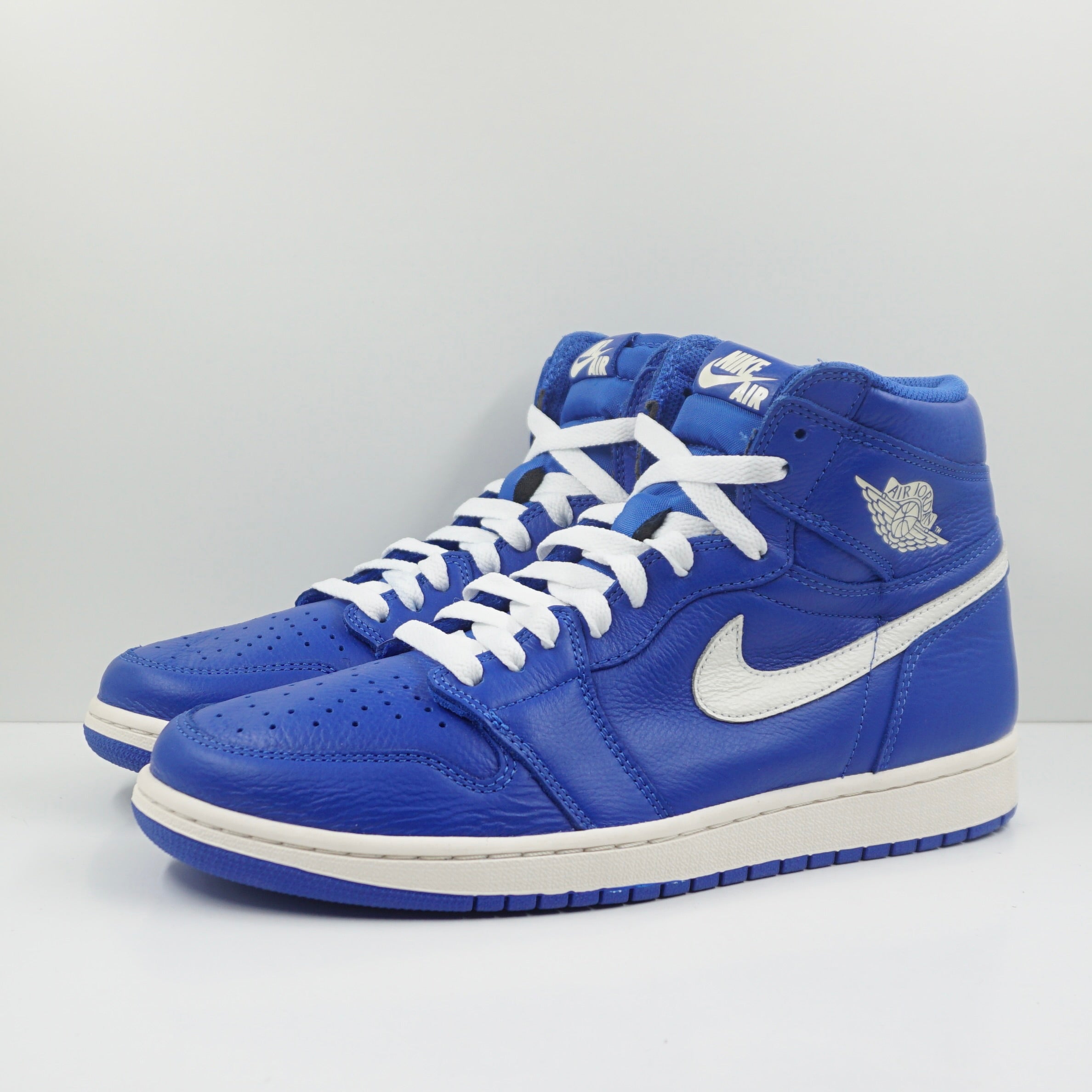 Jordan 1 Retro High Hyper Royal