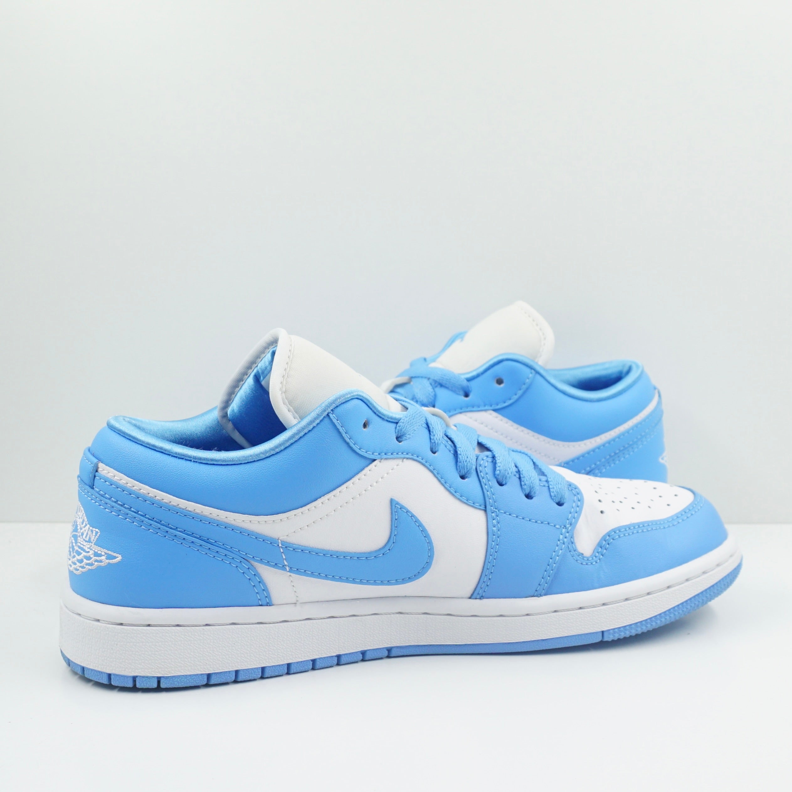 Jordan 1 Low UNC (W)