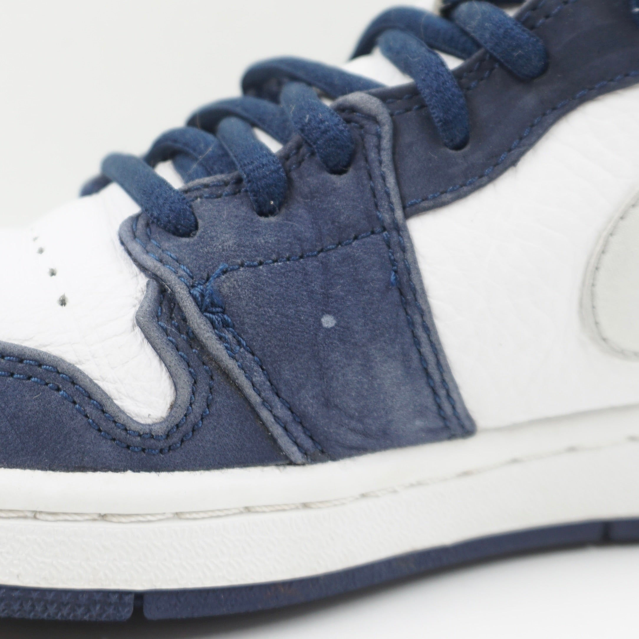 Jordan 1 Mid CO.JP Midnight Navy numbered (2001)