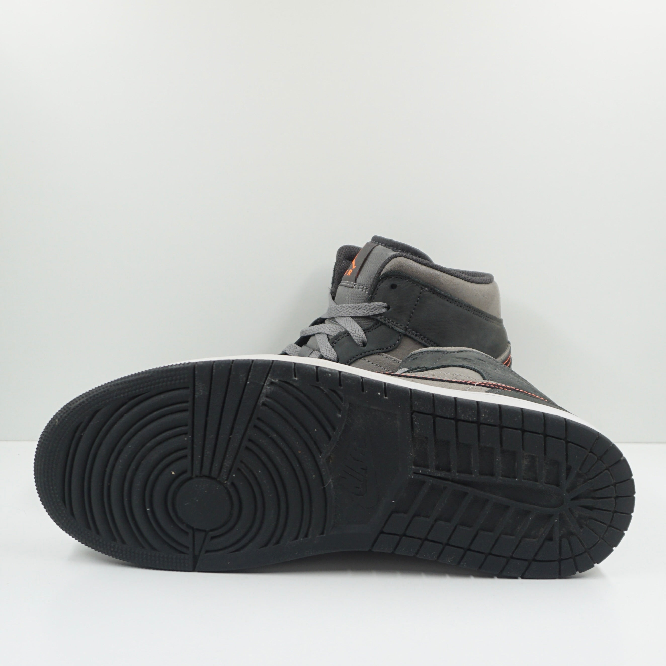 Jordan 1 Mid SE Night Stadium
