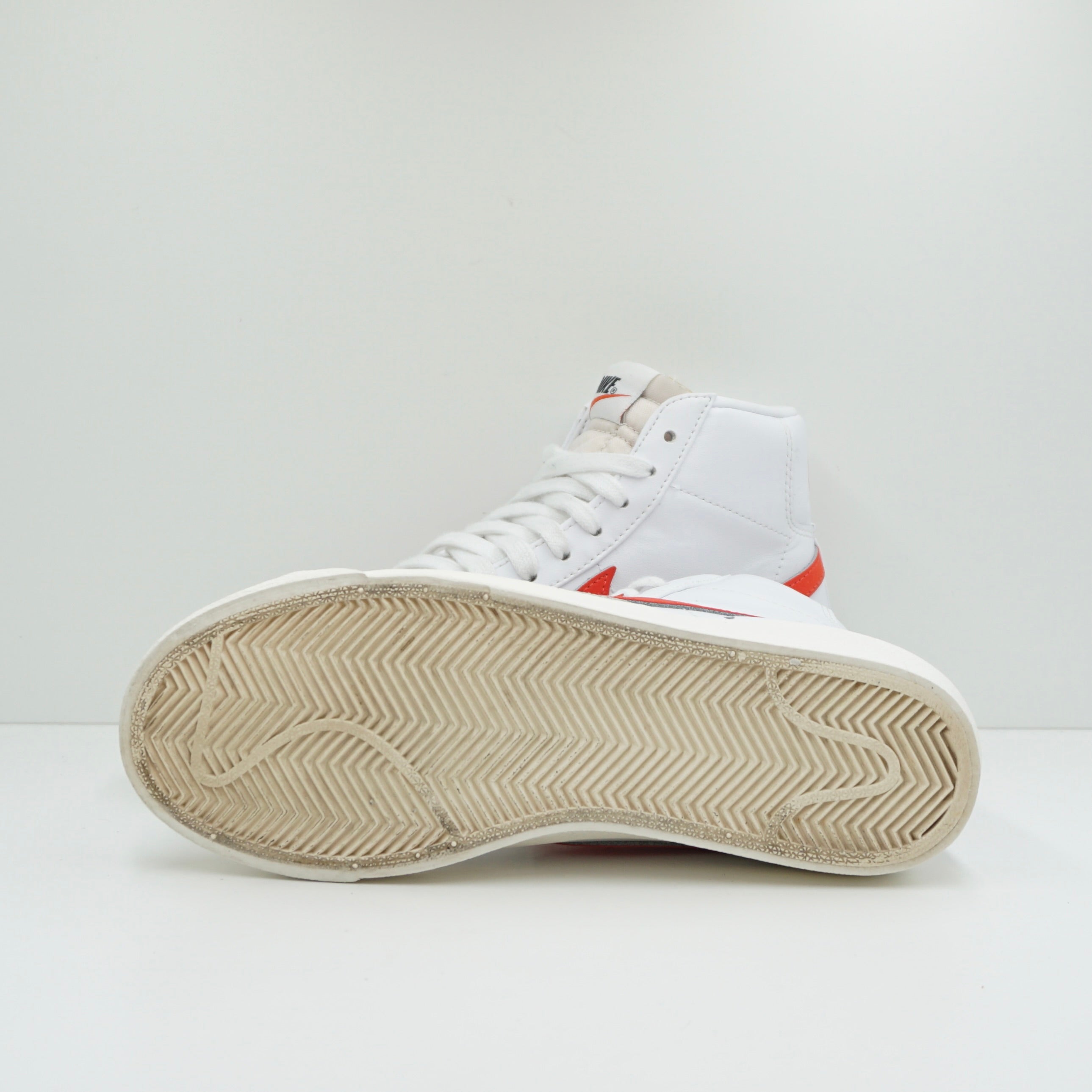 Nike Blazer Mid 77 Vintage White Habanero Red (W)