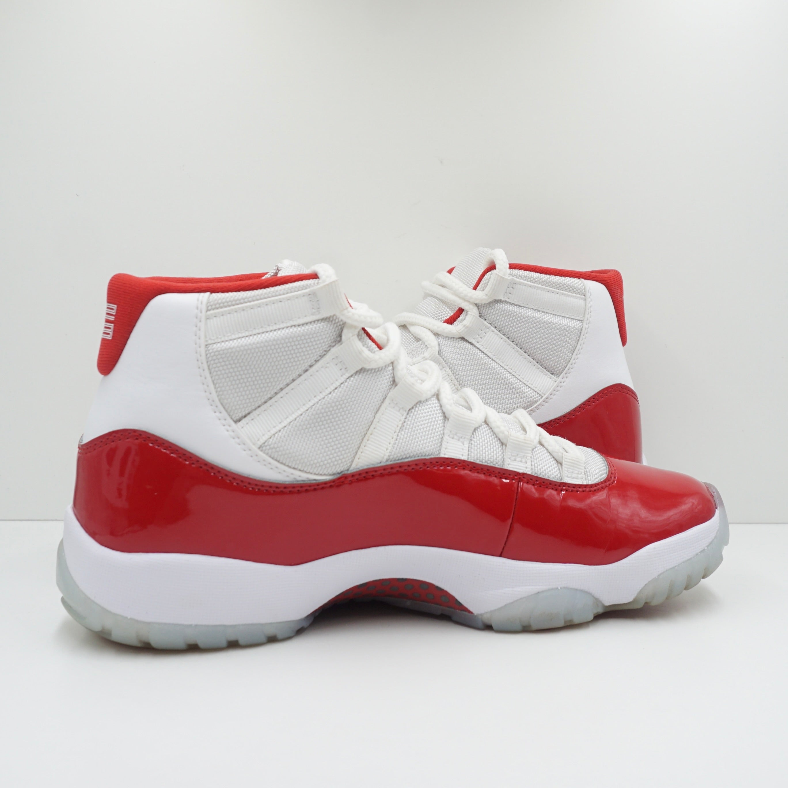 Jordan 11 Retro Cherry (2022)