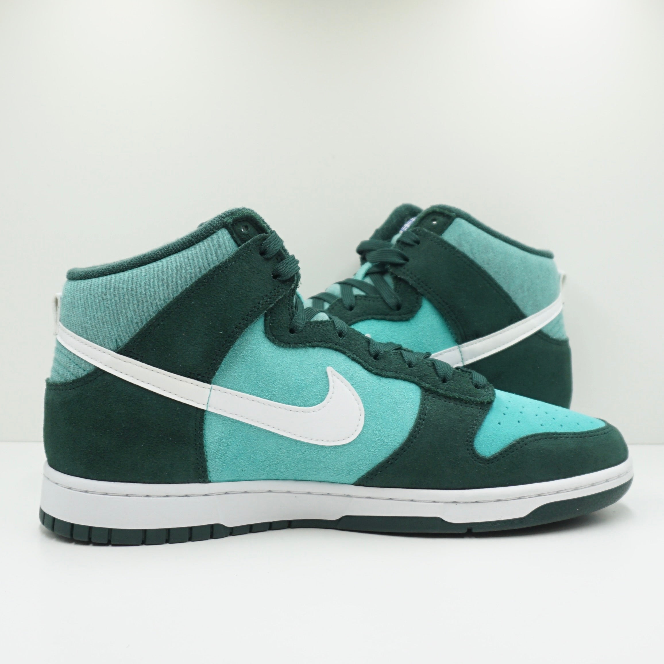 Nike Dunk High Retro SE Athletic Club Pro Green