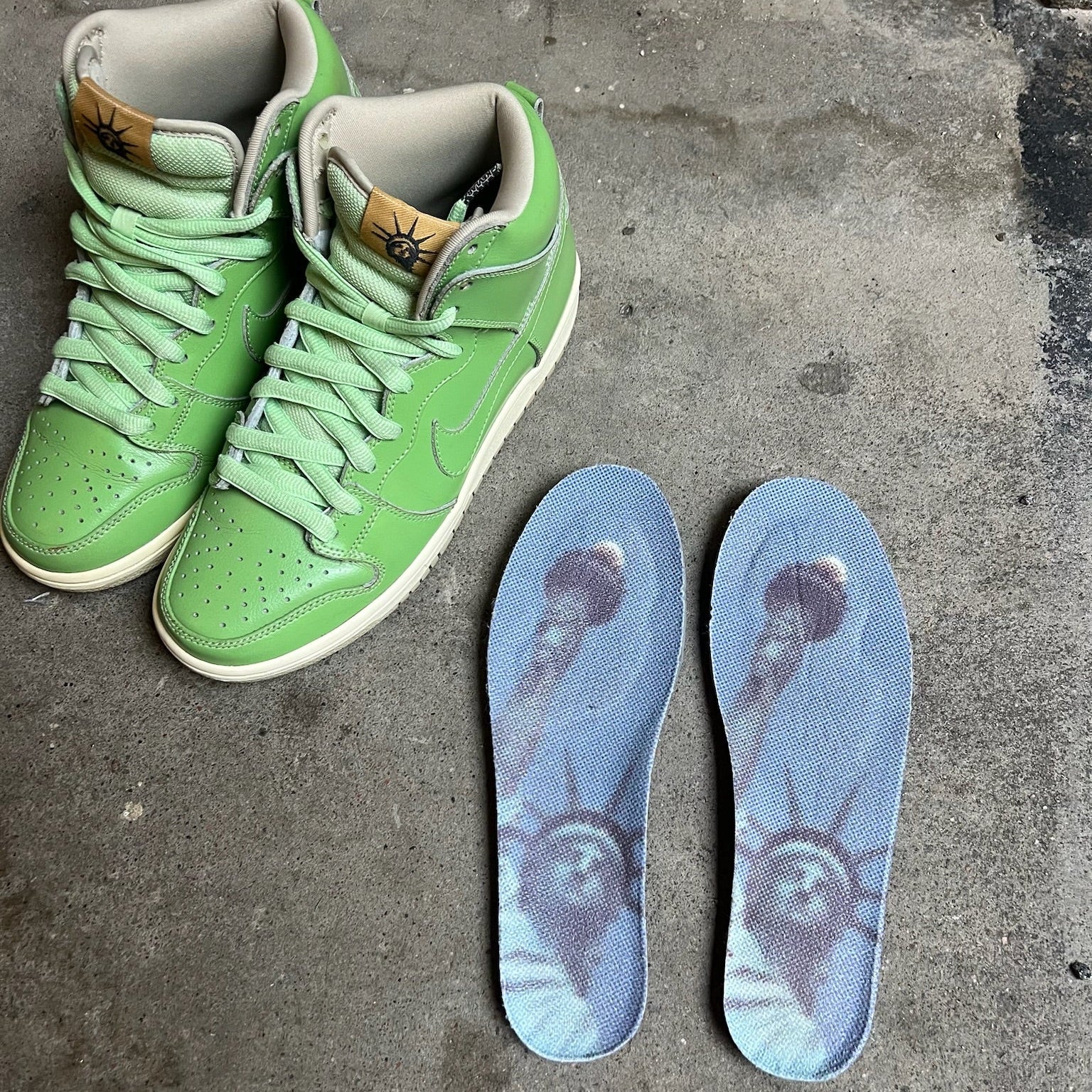 Nike Dunk SB High Statue of Liberty