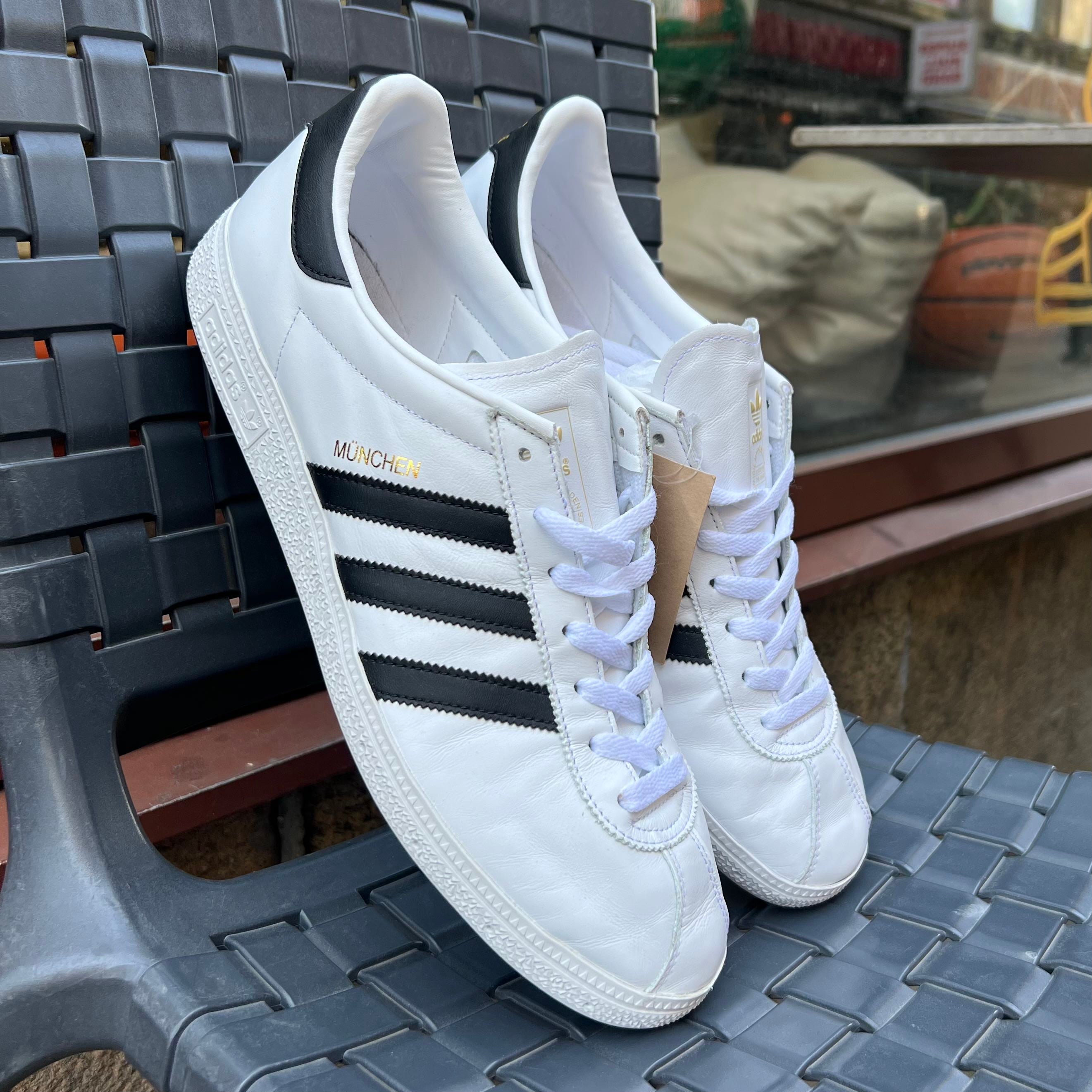Adidas Munchen White Black