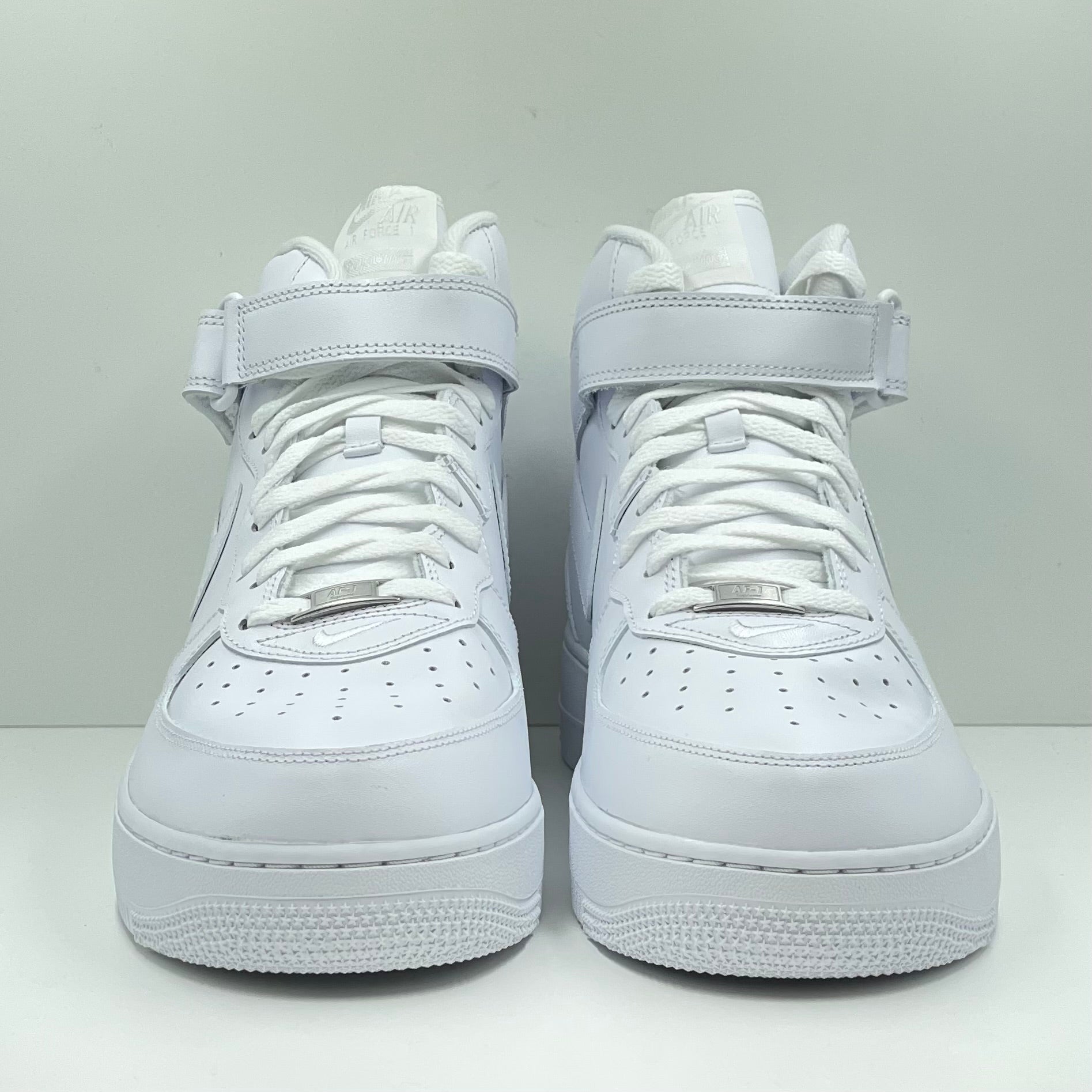 Nike Air Force 1 Mid Supreme White