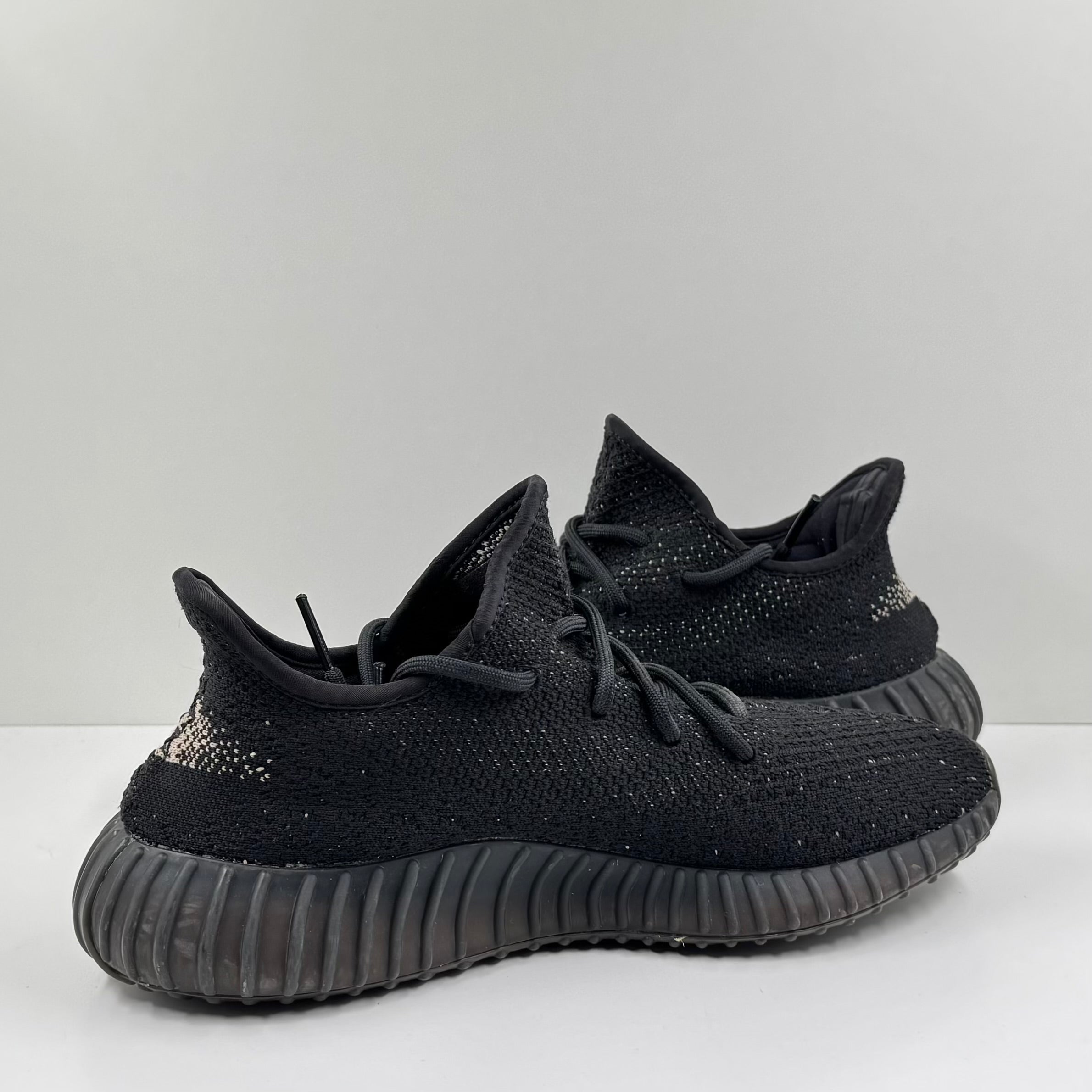 Adidas Yeezy Boost 350 V2 Core Black White (2016/2022)